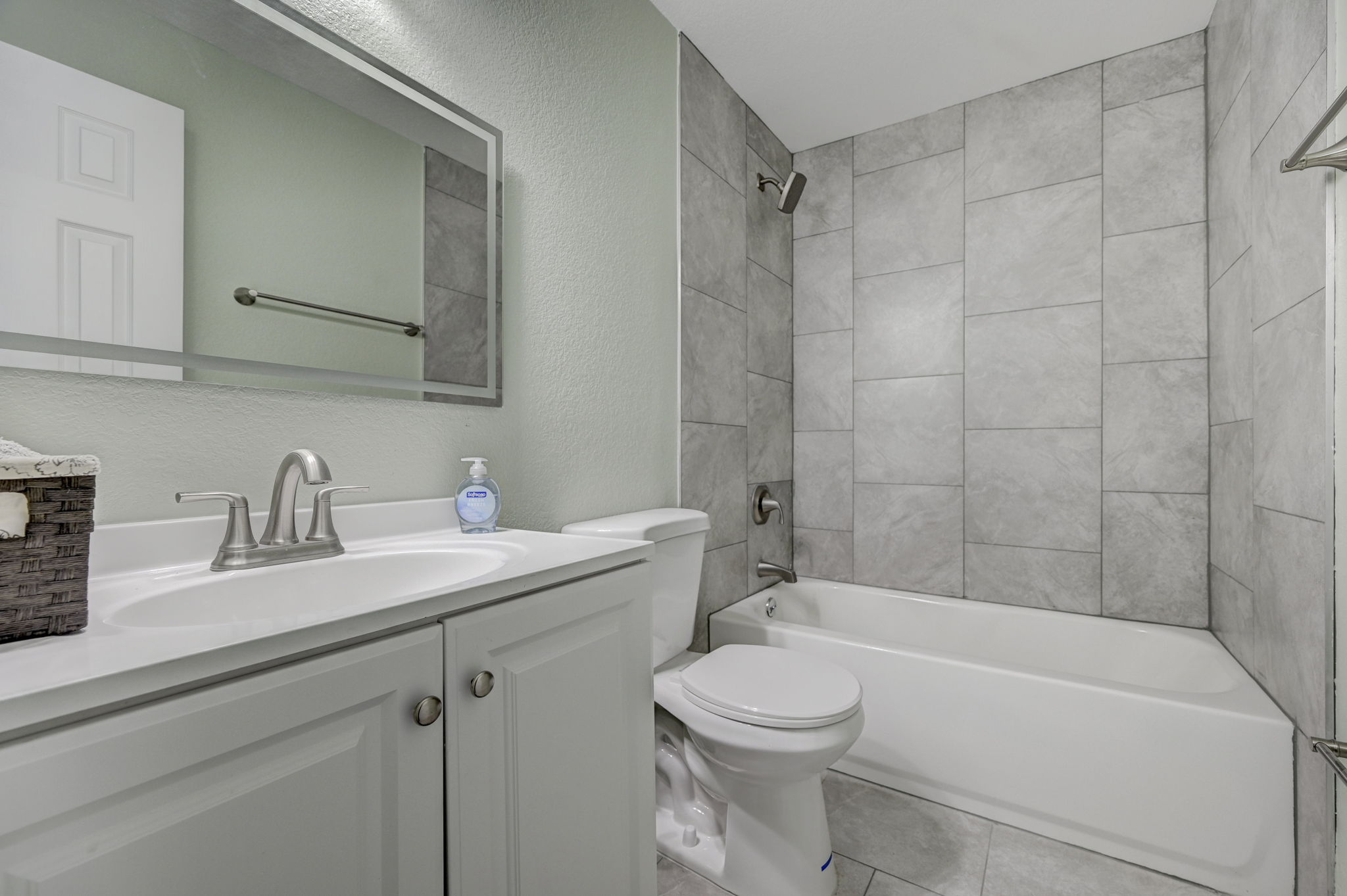 Western Haven Unit 2 photo 3
