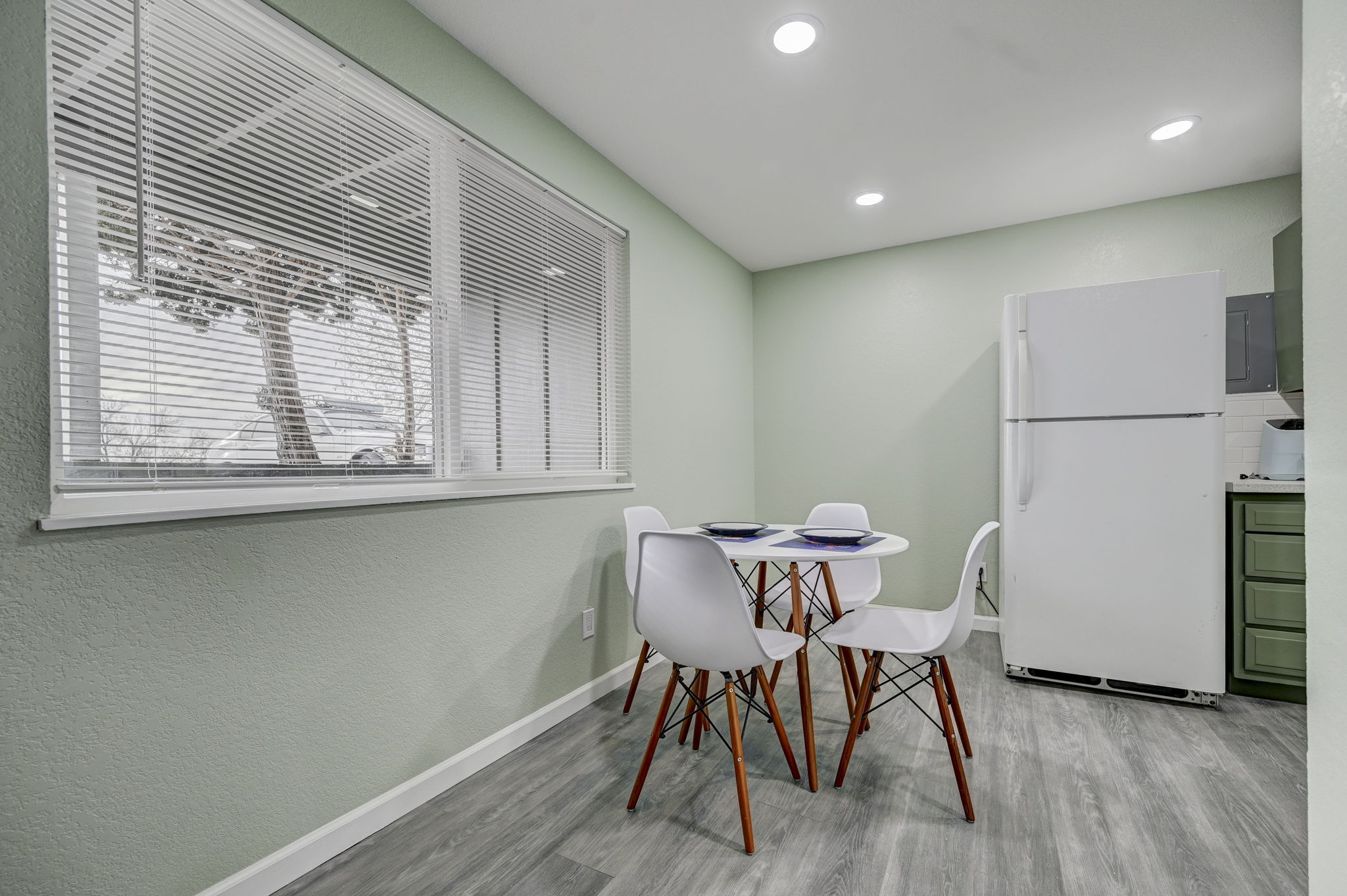 Western Haven Unit 2 photo 4