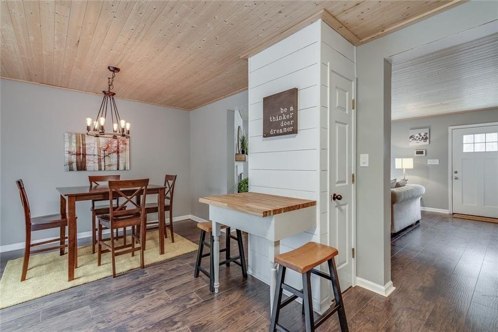 Modern & Stunning Townhome close to KSU photo 5