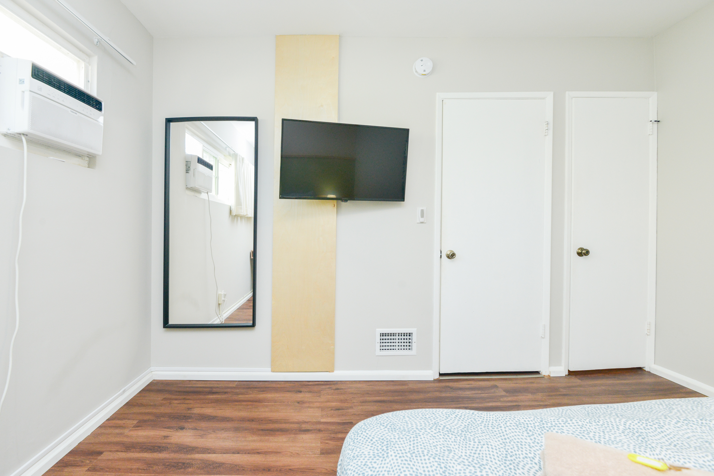 Clean Spacious Private Room in Beverly Hills photo 2