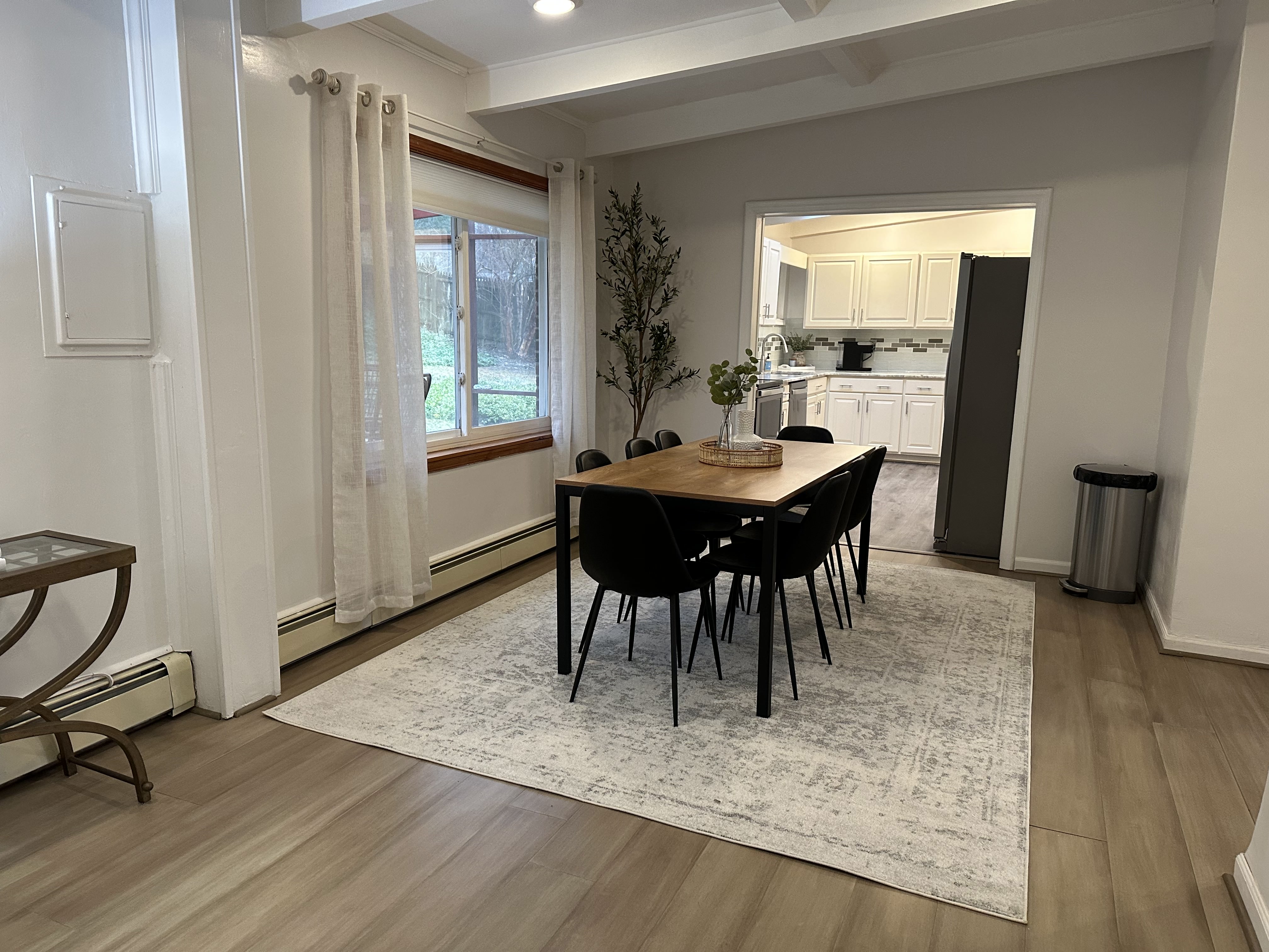 Cozy 4Bedroom/2Bath Home - 5 Min from KOP photo 2