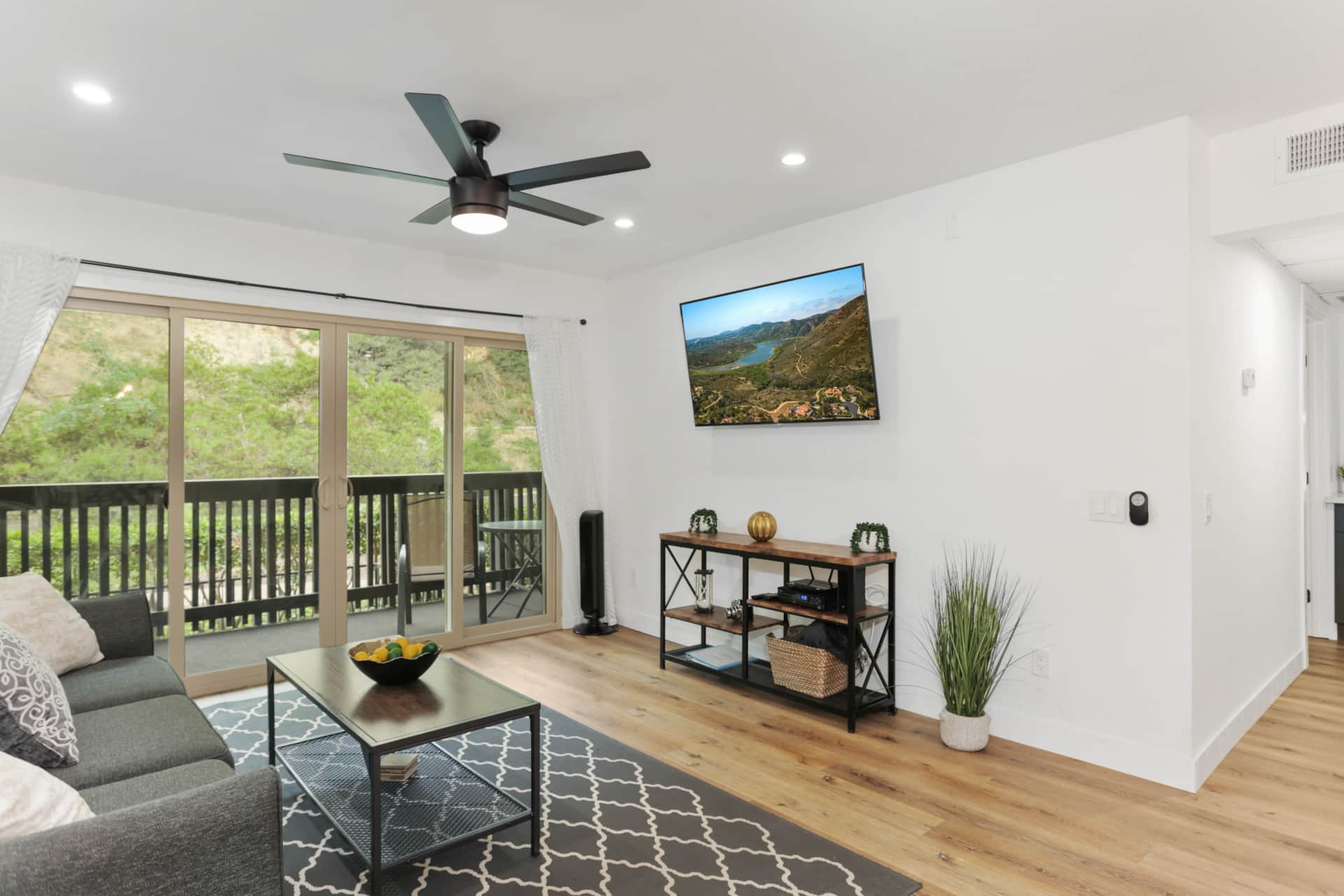 Resort-style Amenities, 1BR Condo, Parking, W/D photo 5