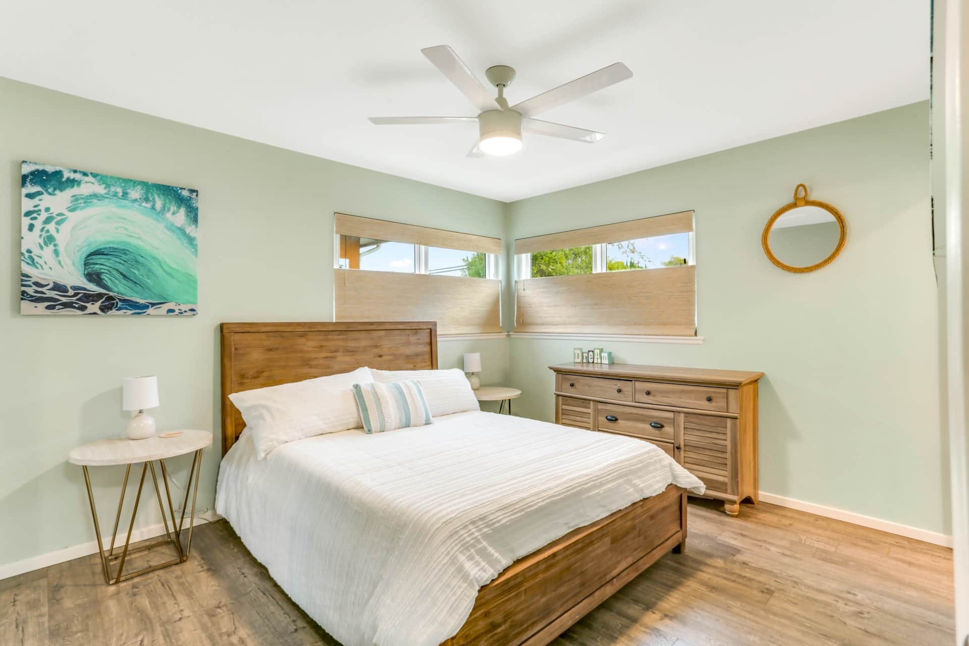 Newly Renovated | Fire Pit | Huge Yard | Pets OK photo 4