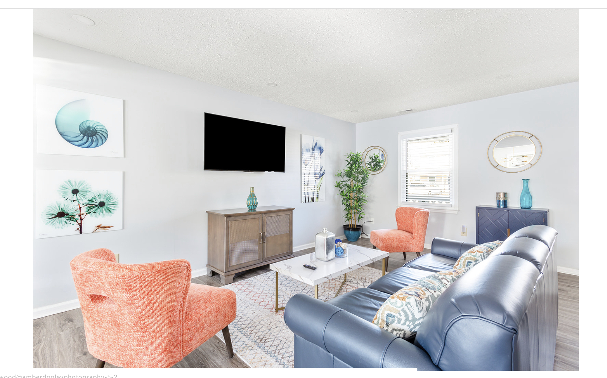 Cozy - Updated Centrally located Townhome photo 5