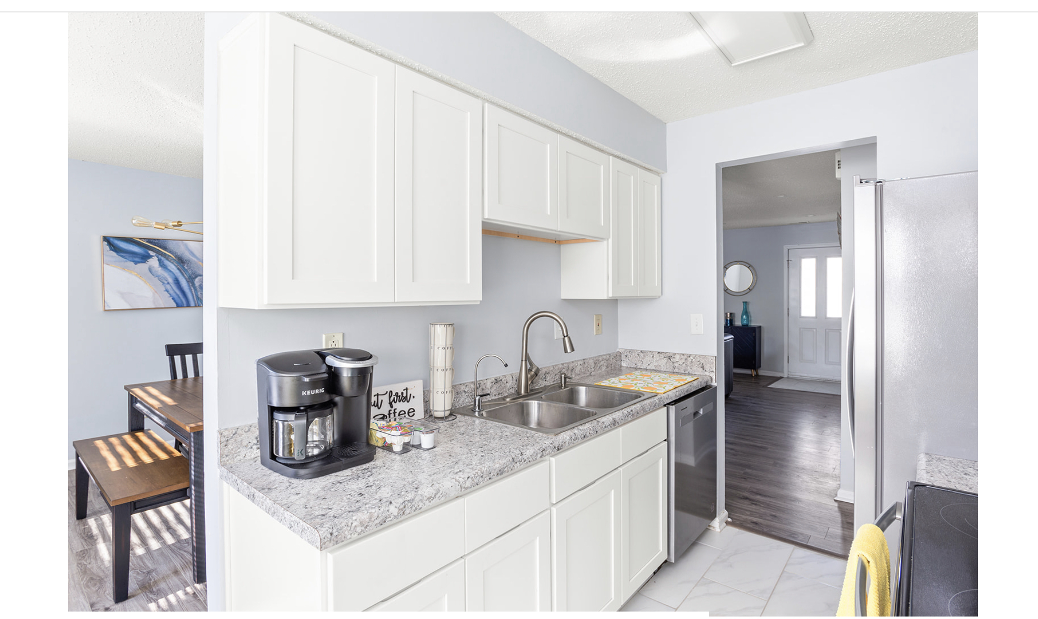 Cozy - Updated Centrally located Townhome photo 4