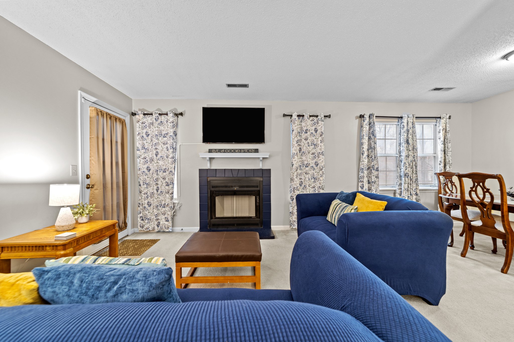Comfortable, Safe and Quiet Condo in Greensboro photo 2