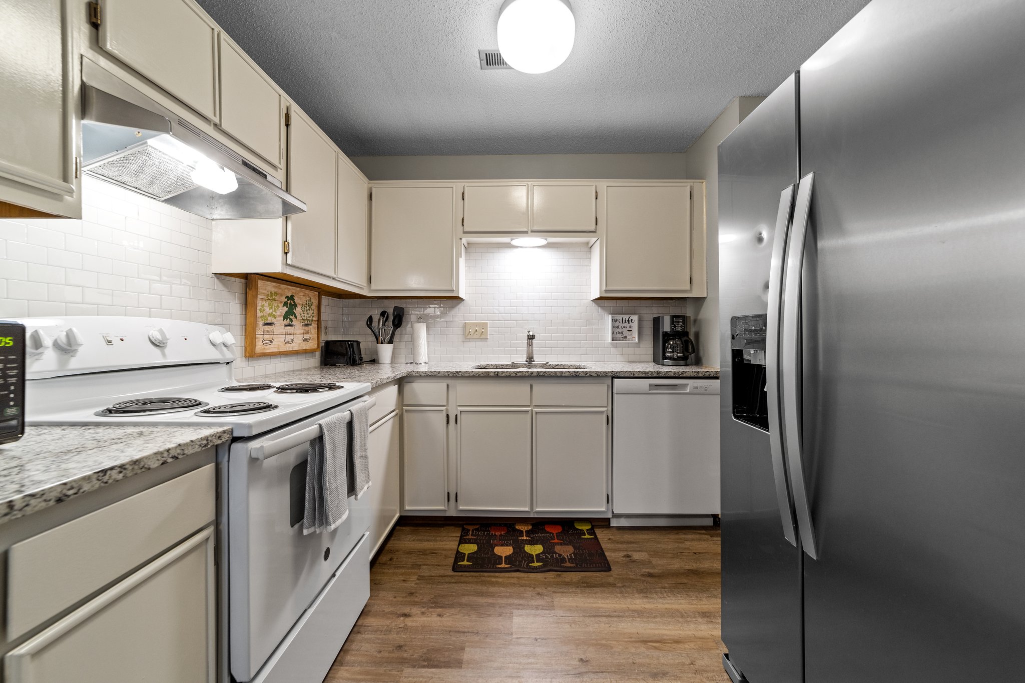 Comfortable, Safe and Quiet Condo in Greensboro photo 5