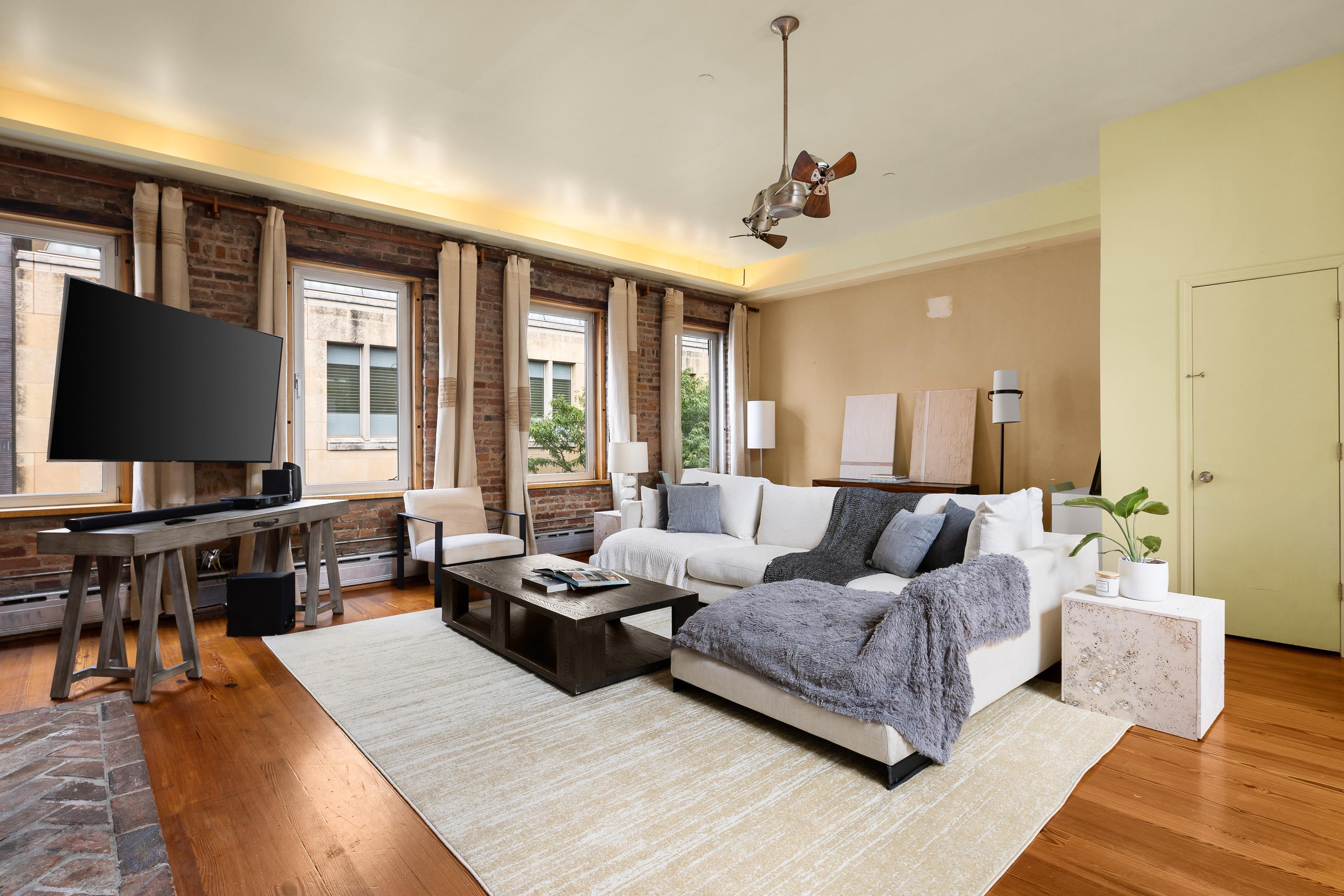 Village Place | 2BR Duplex with 2000 SQFT Garden photo 3