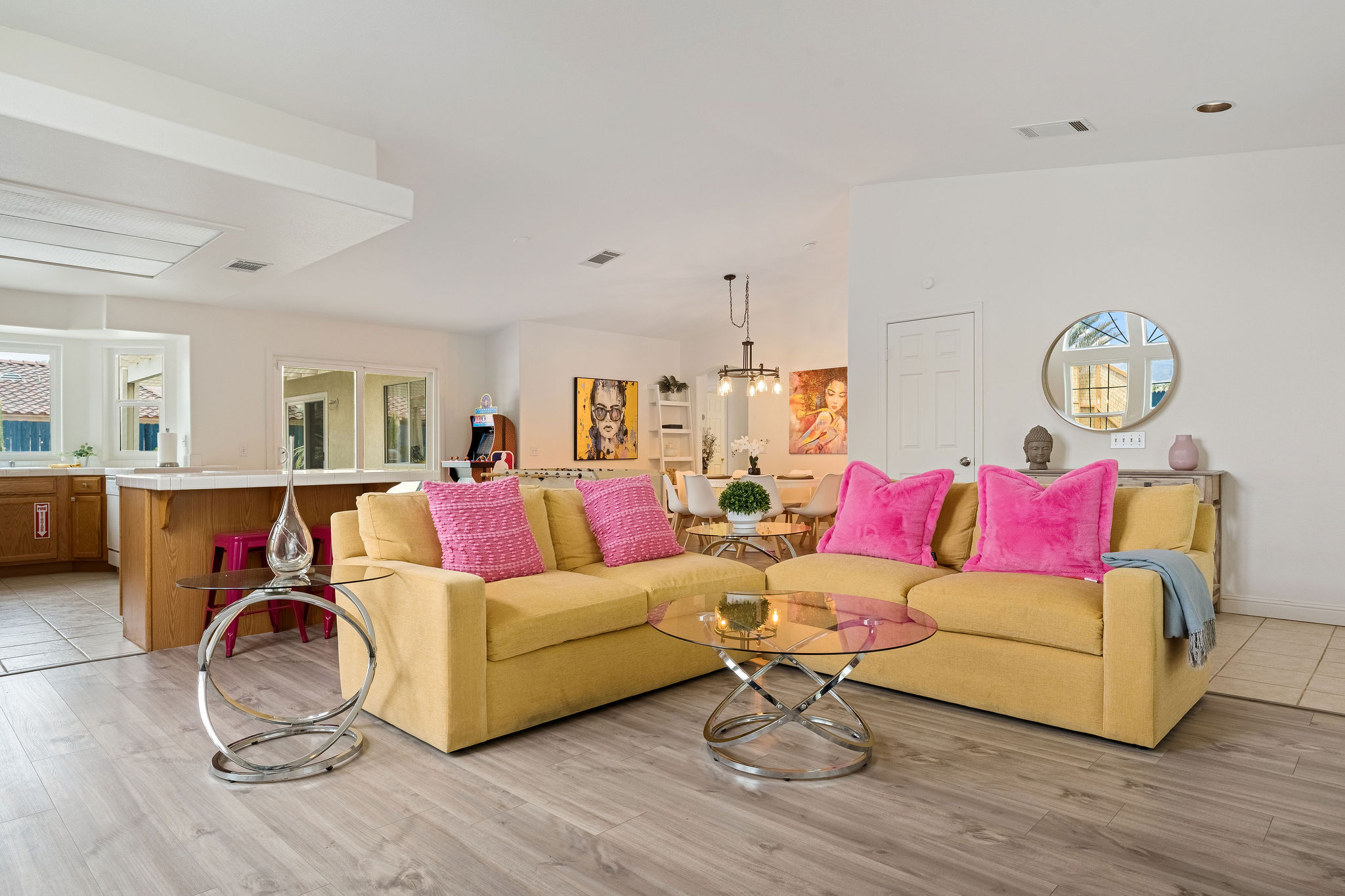 Centrally Located Epic House -Home Away From Home photo 2