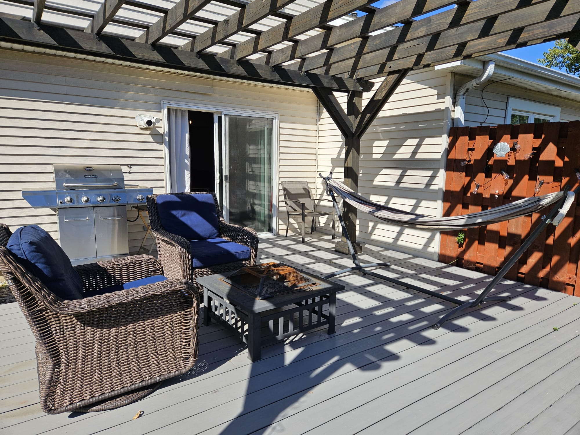 Comfy cozy convenient stay photo 4