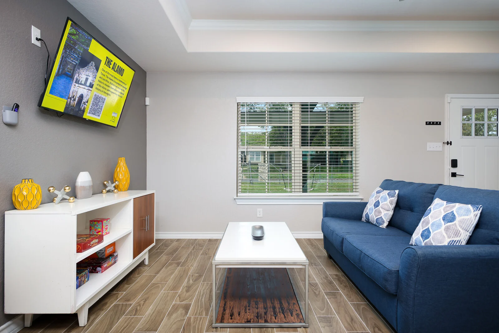 210-940-4224 ·Housing by Lackland, Fully Furnished photo 2