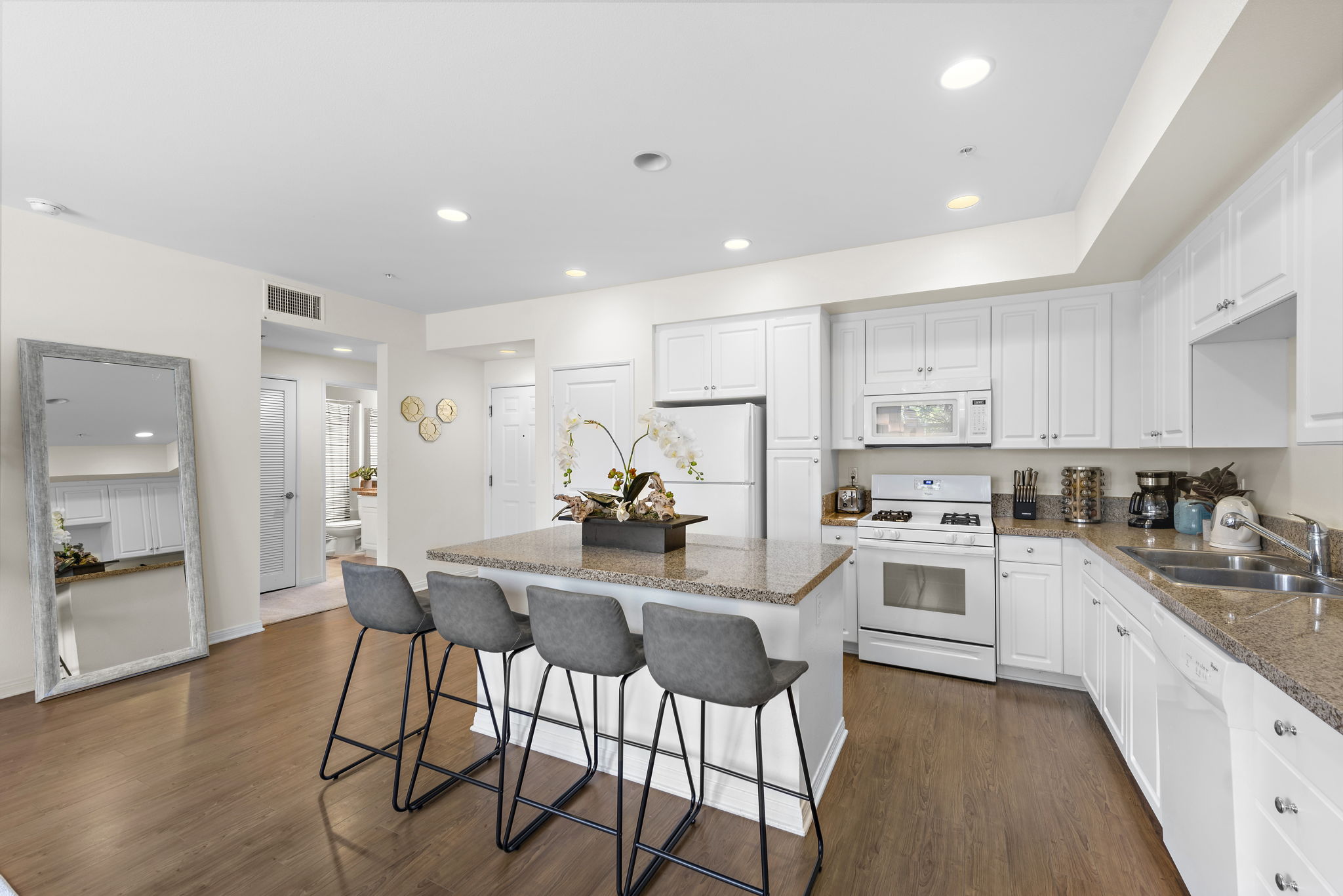 Lux Apartment Next To Spectrum photo 3