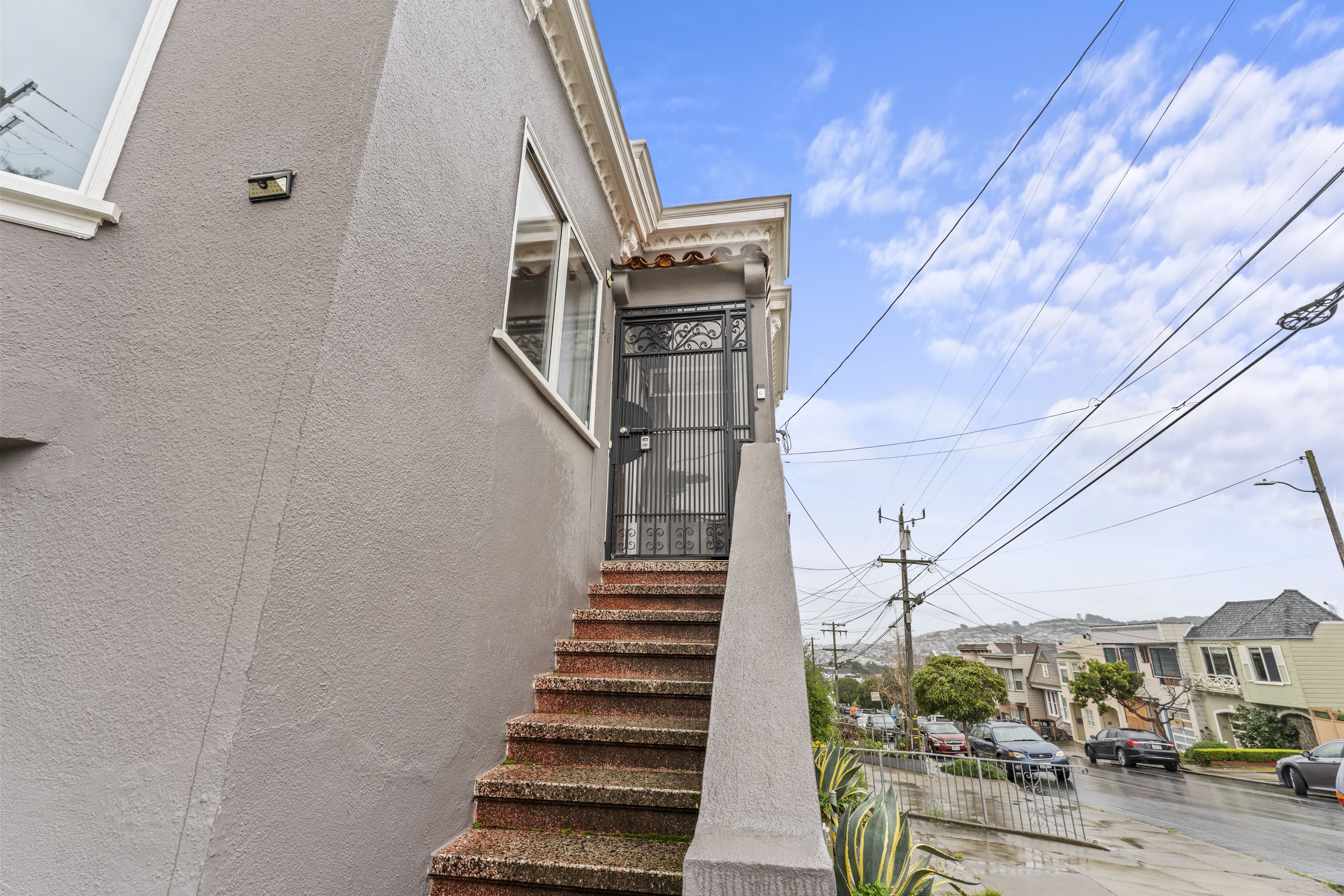 Spacious 1BR/1 BA Guest Suite with Kitchen photo 4