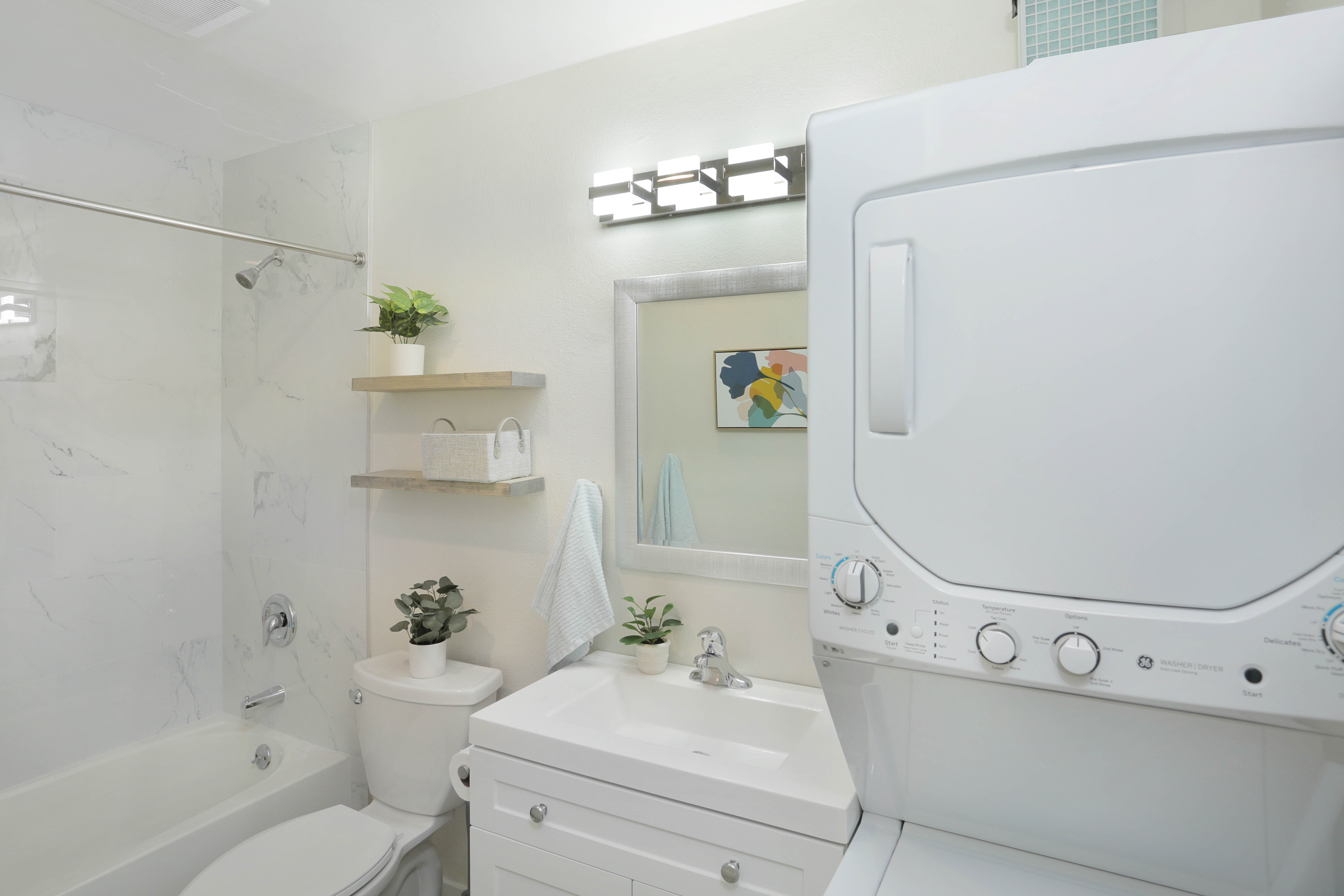 Sunny 1 BR | W/D| Pool | Resort Amenities photo 2