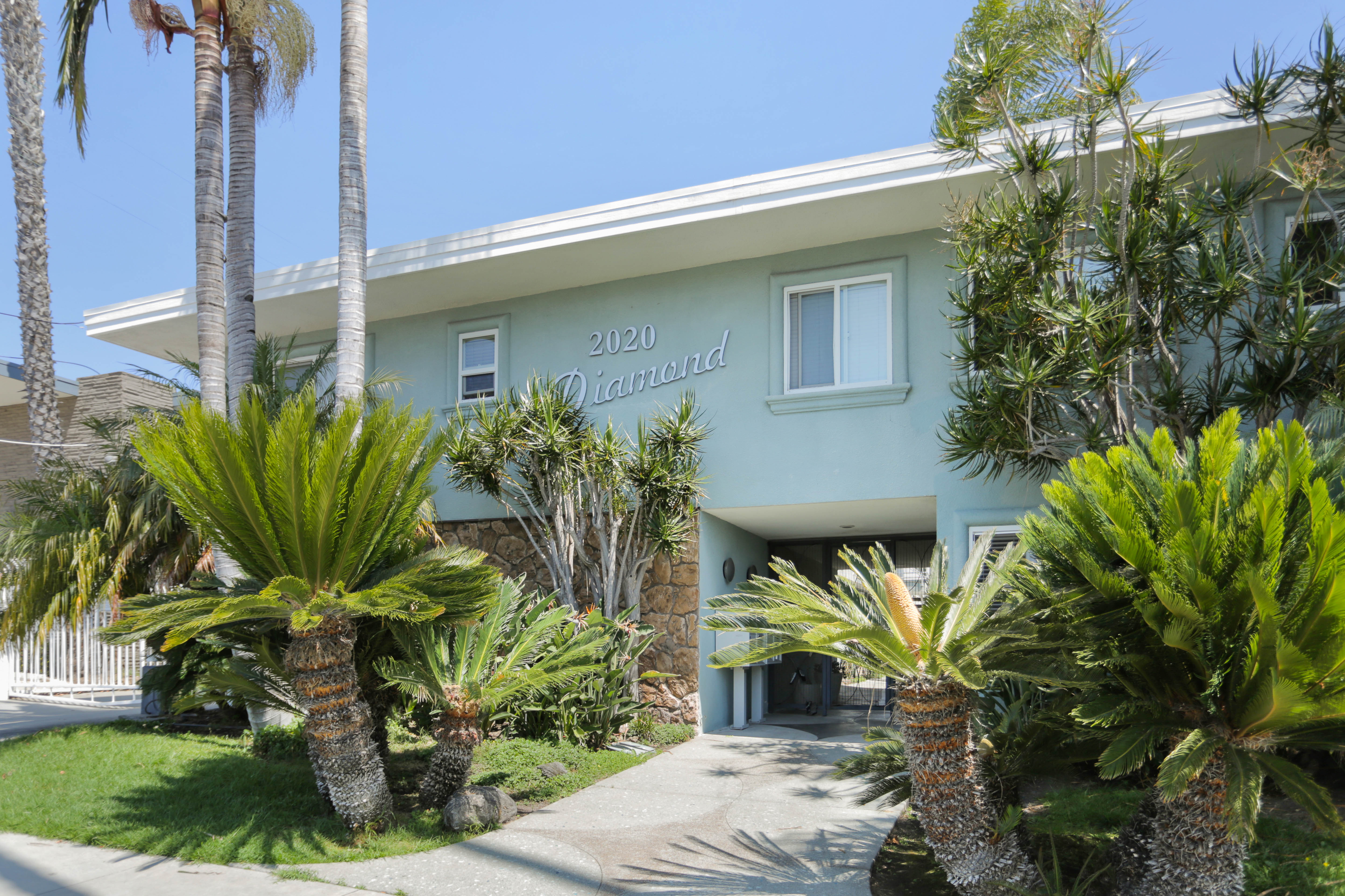 Pacific Beach, Private Balcony, W/D, Pets OK  photo 3