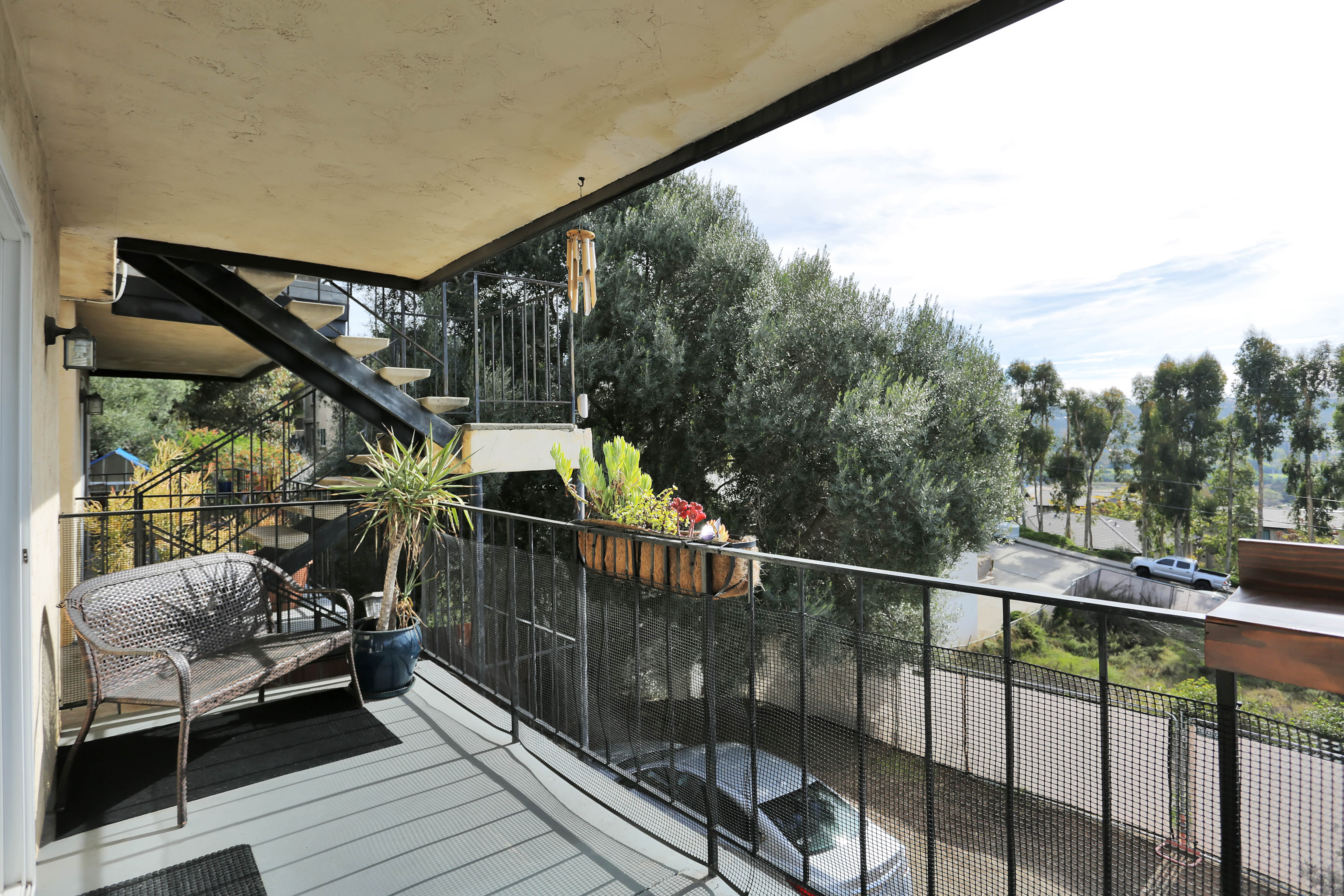 Luxury Condo, 2BR - Balcony, Washer/Dryer, Pets OK photo 5