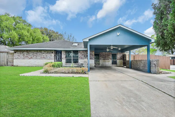5BR Family Gem: Gather Together & Play-Grill-Swim! photo 3