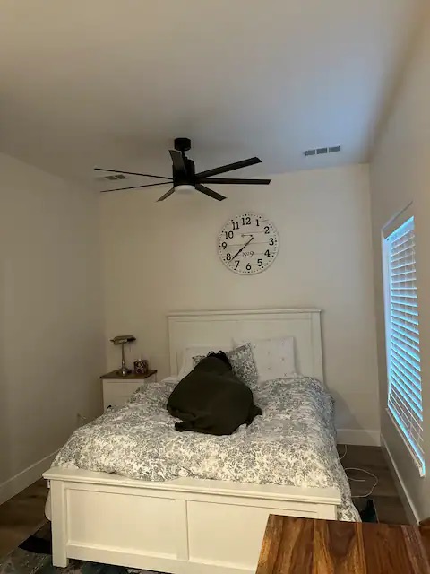 "Elegant 2BR Oasis" photo 3