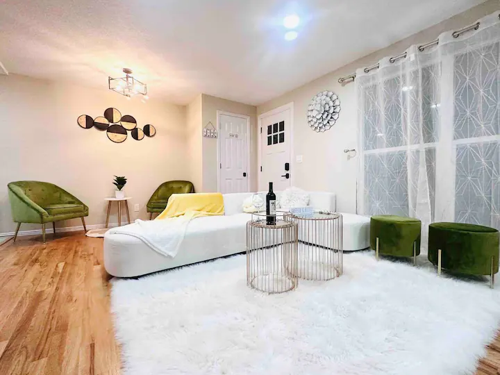 Comfort & Convenience in Prime Location photo 2