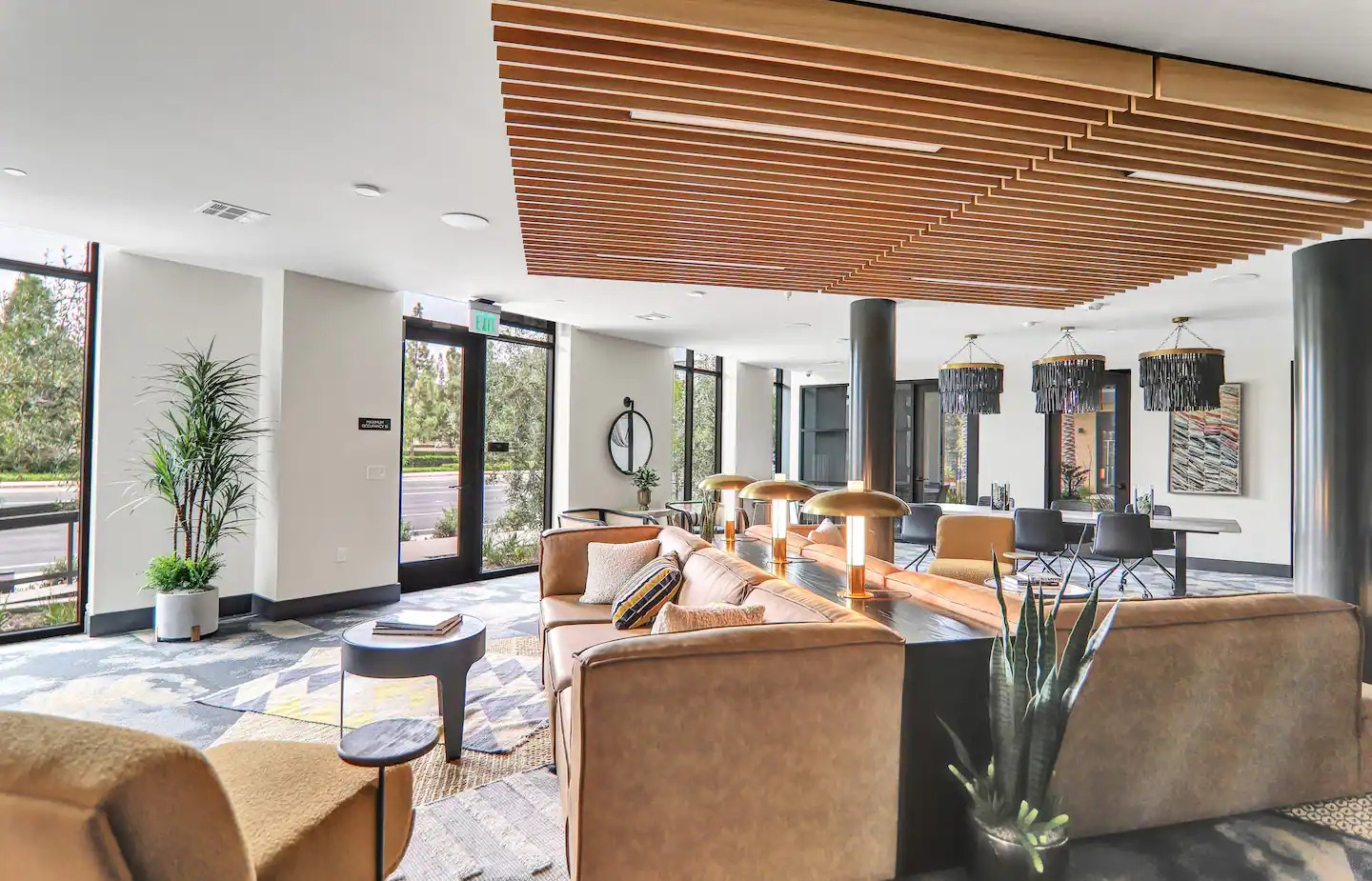 Irvine Luxury & Modern Home photo 5