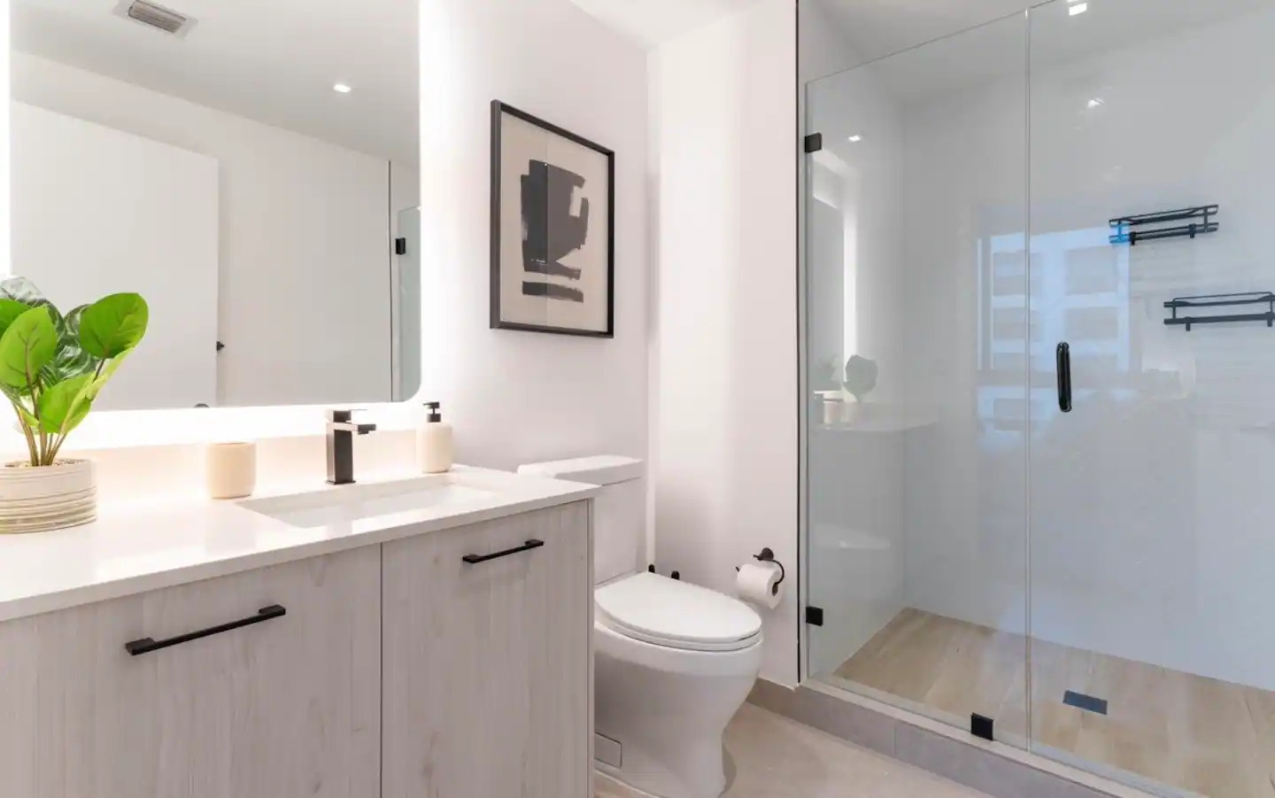 Wynwood • Luxury & Modern Apartment photo 5