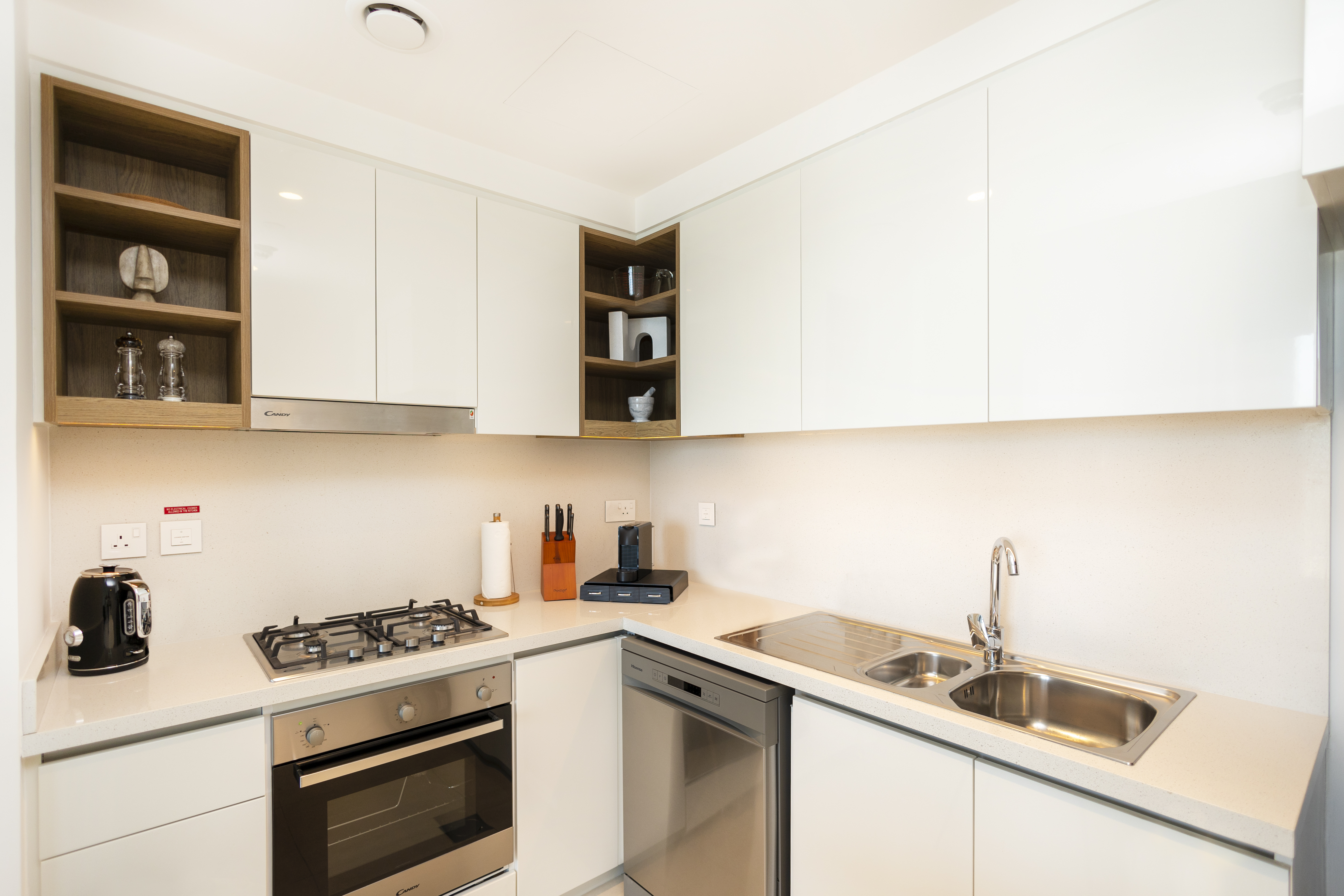 Stunning 2BR Modern Interior Design by Chi Living photo 5