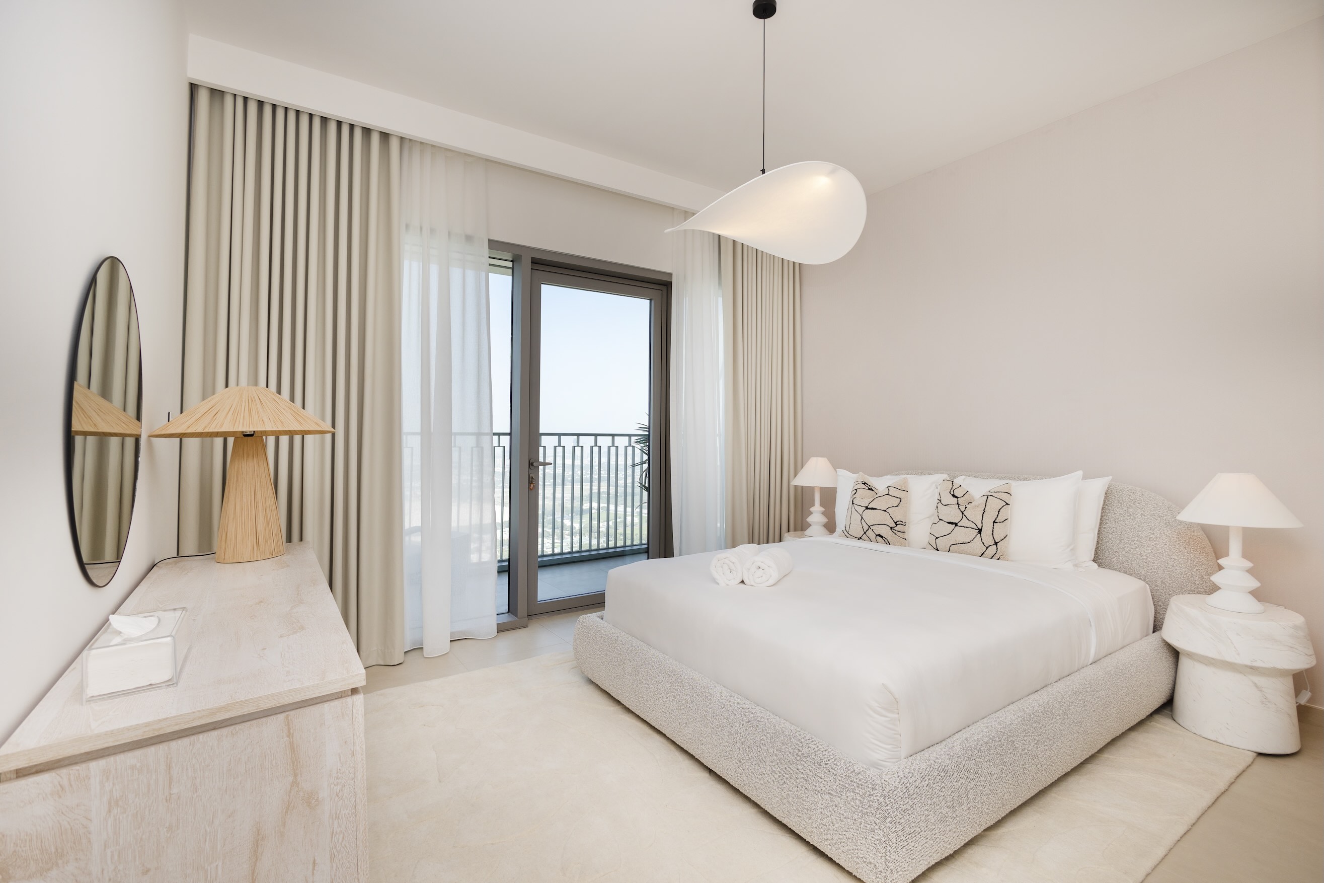 Stunning 2BR Modern Interior Design by Chi Living photo 4