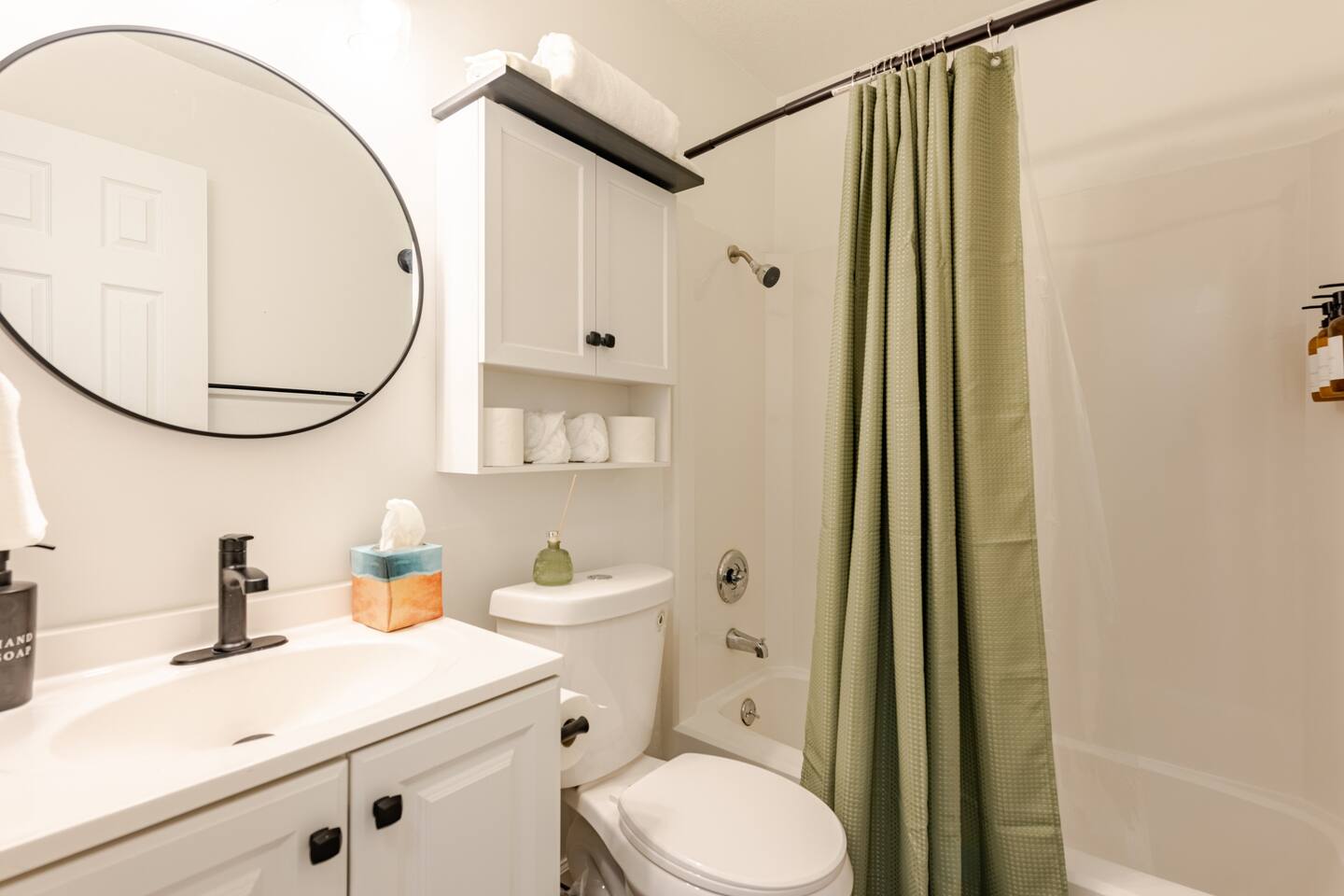 Round Rock Modern Farm Duplex photo 3