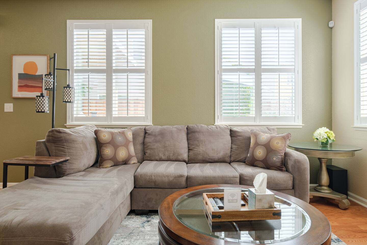 Spacious 4-Bedroom Modern Retreat Near Everything! photo 2