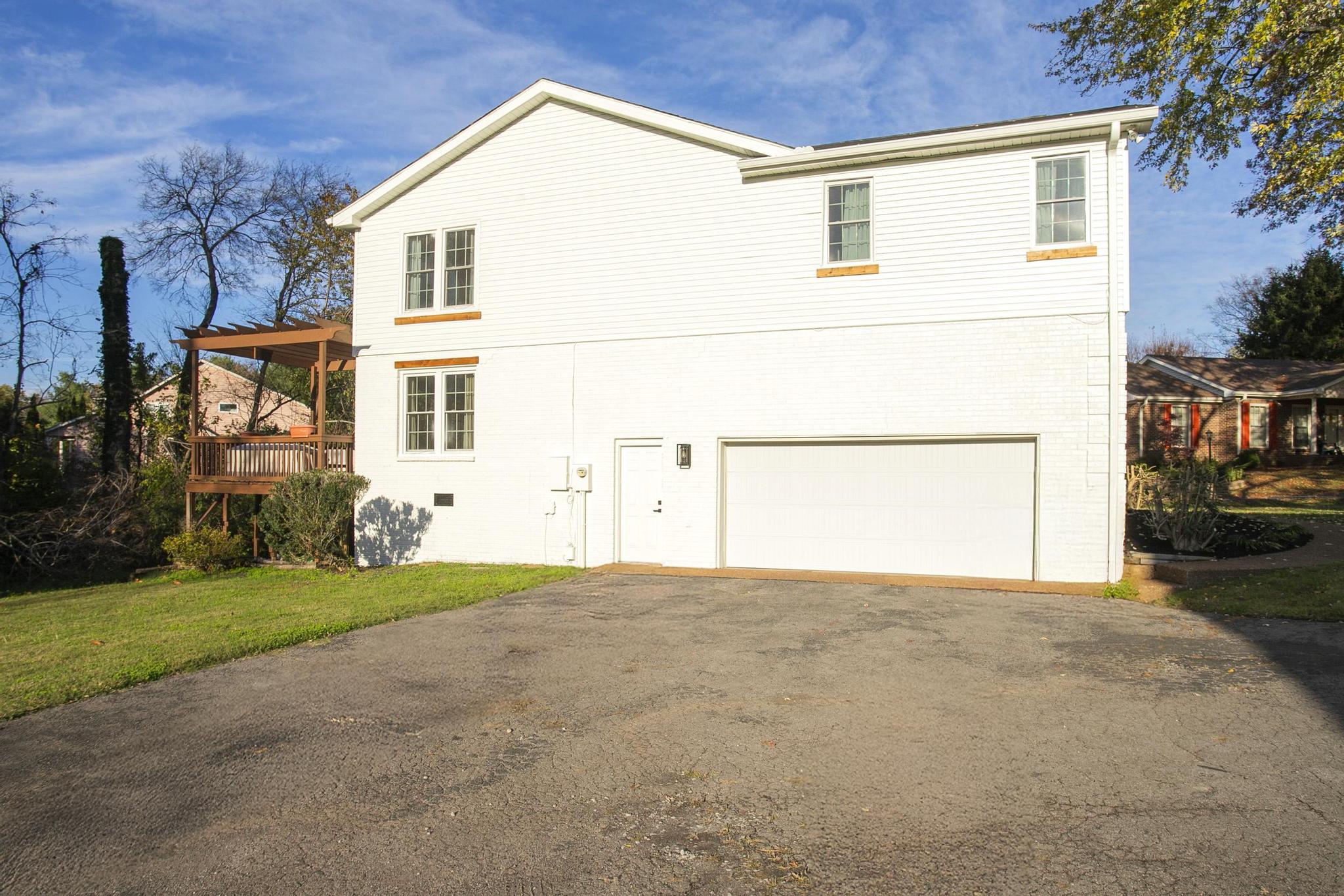Beautiful and stylish home in Brentwood, TN photo 2