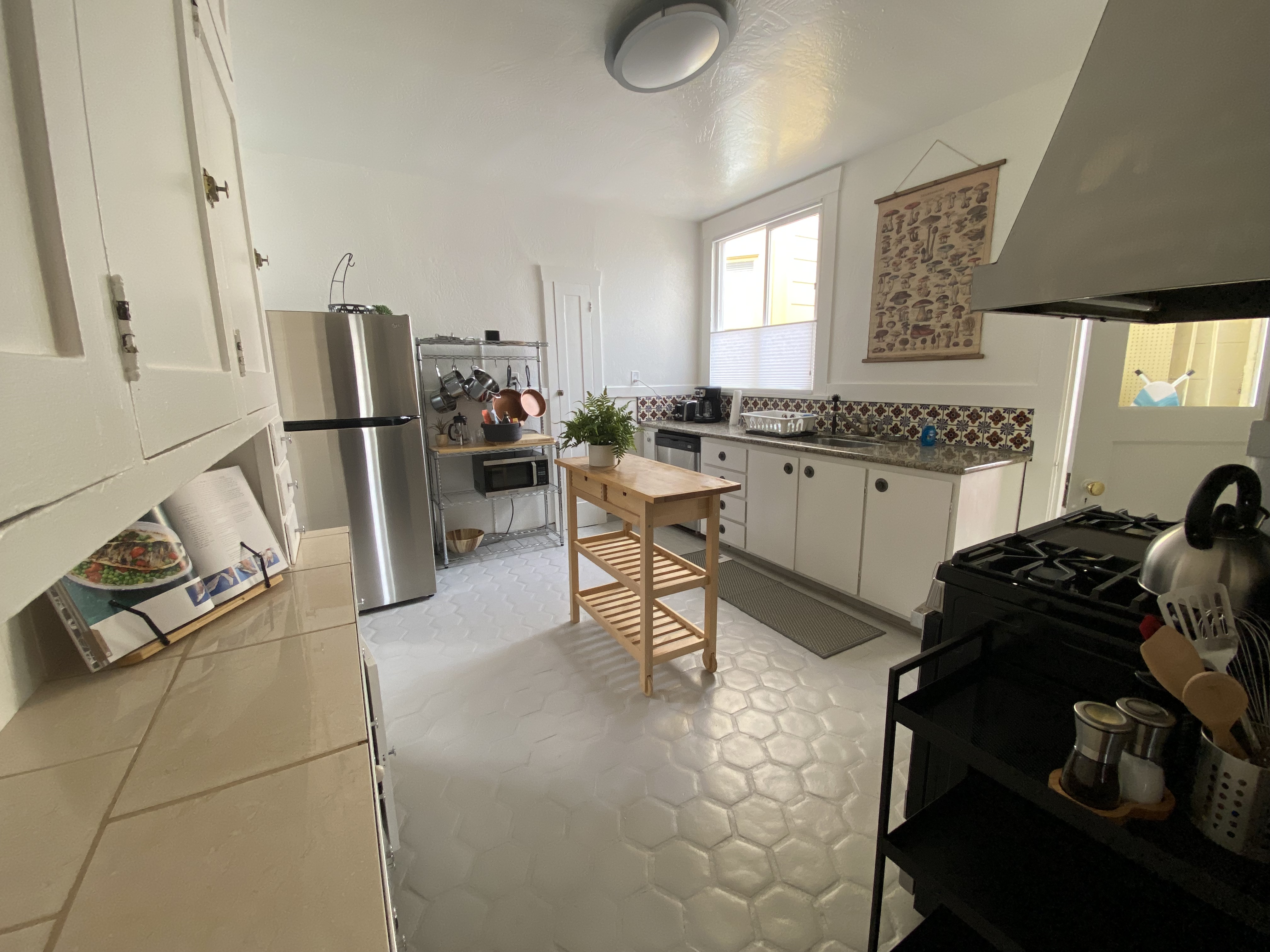 Light Bright 2bd/1ba in Noe/Mission + Garage! photo 5