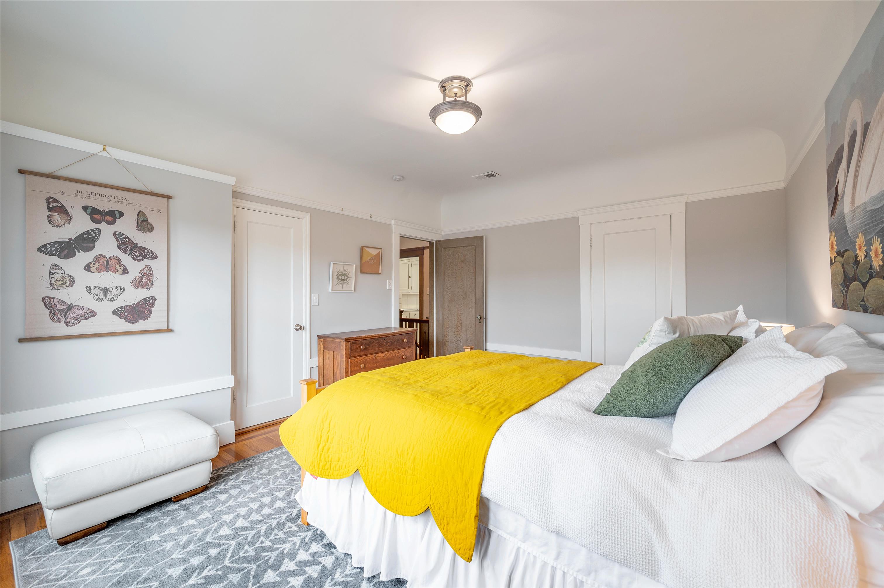 Light Bright 2bd/1ba in Noe/Mission + Garage! photo 2