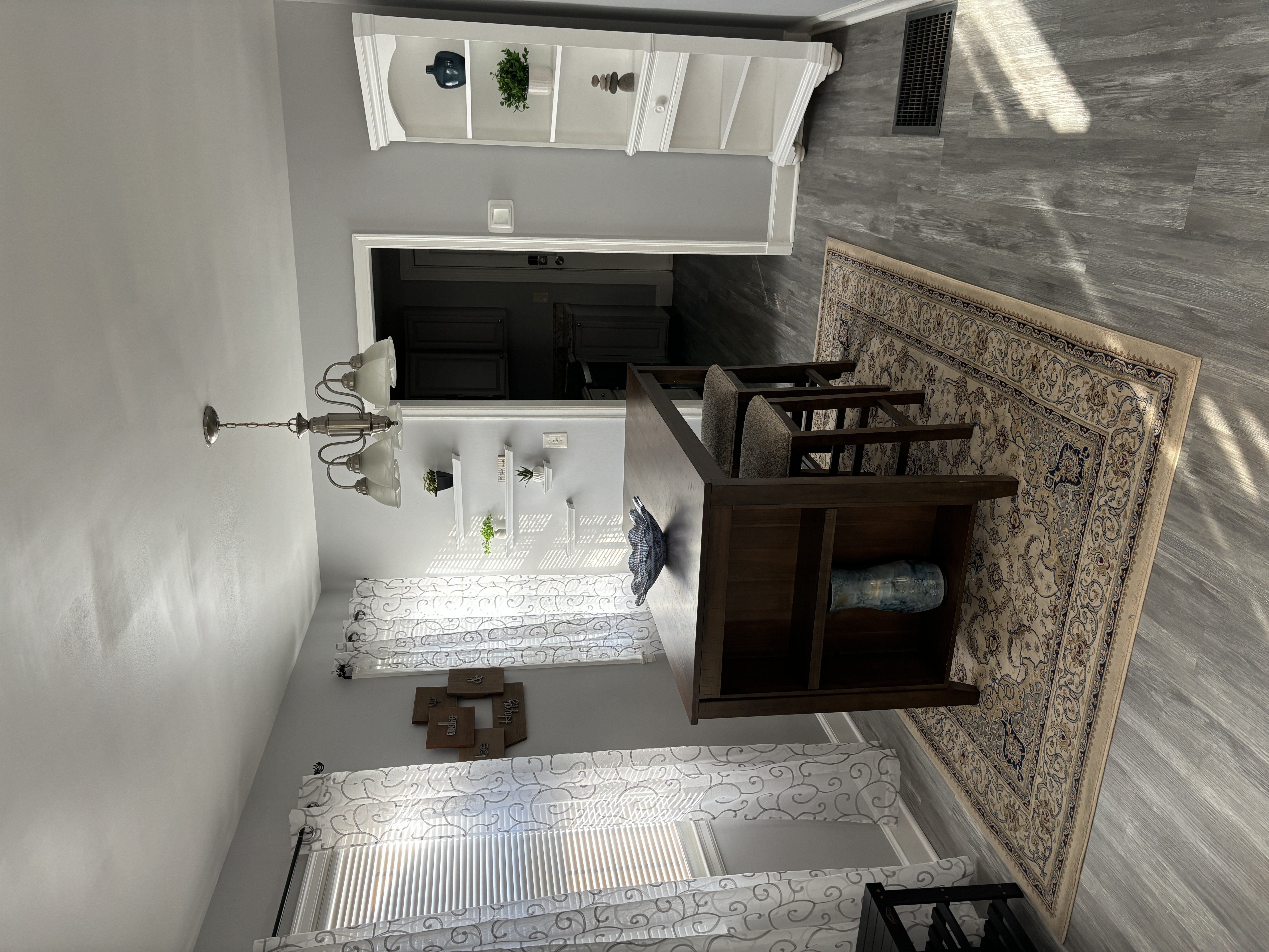 Completely renovate 3 bedroom furnished house photo 3