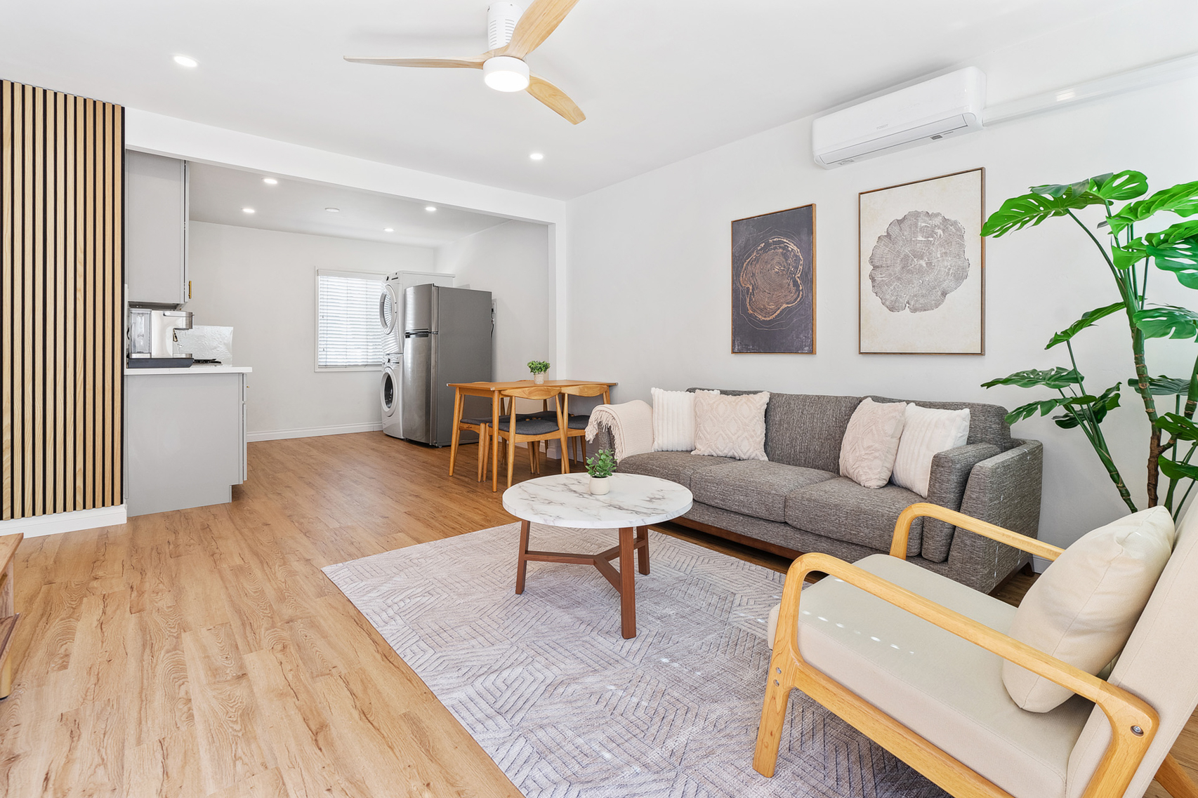 Renovated 2BR AC Free Off-street Parking Near All photo 2