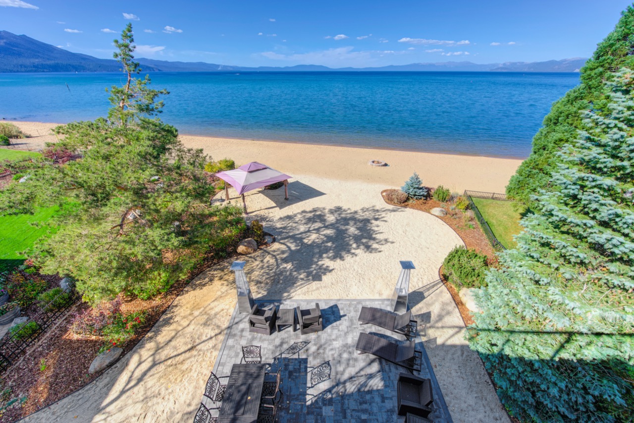 Lake Tahoe Beachfront Villa: Rooftop Hot Tub/Dock! photo 4