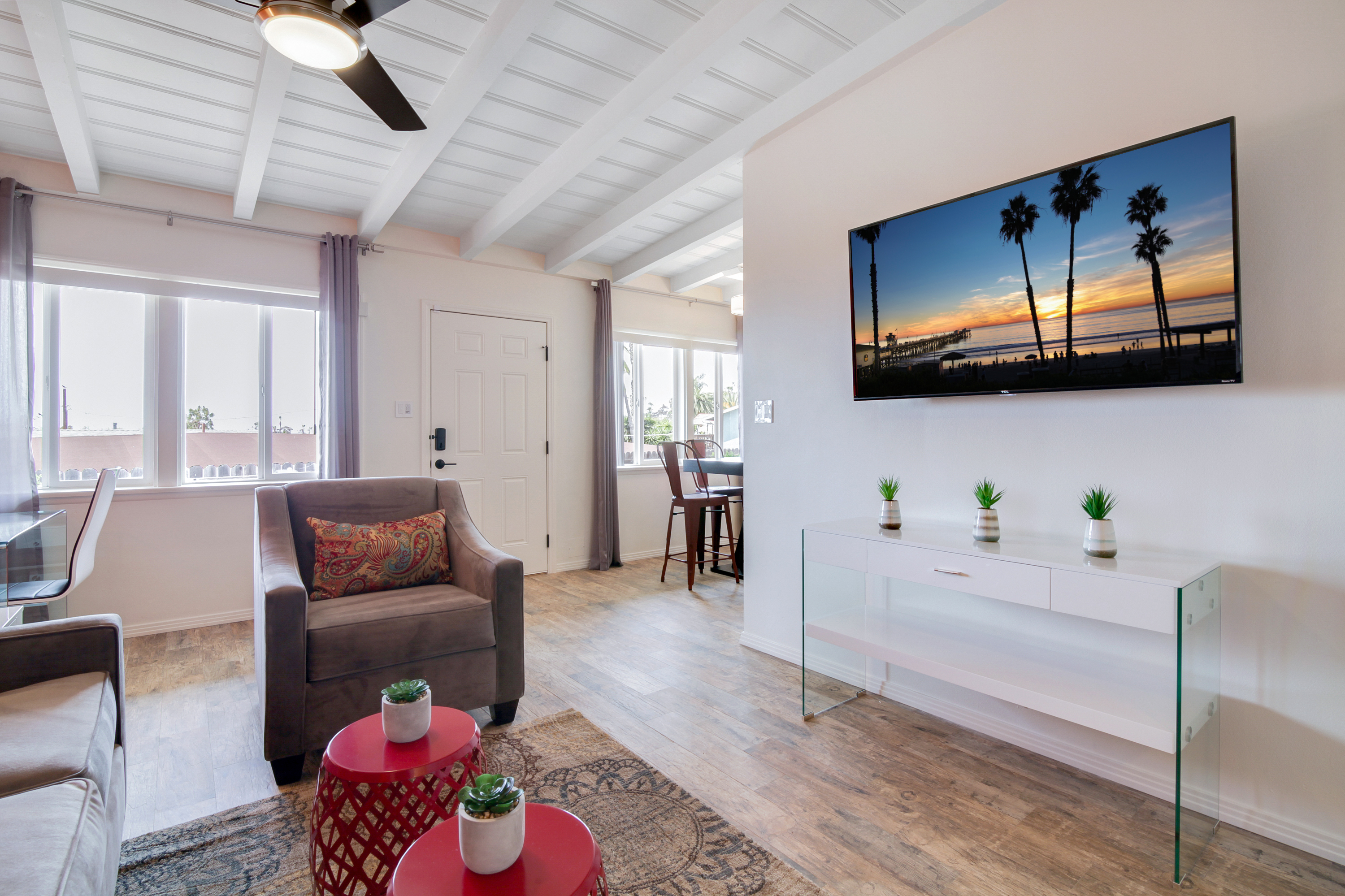 Coastal Escape King 1Bd, Pets Parking Fast Wi-Fi photo 5