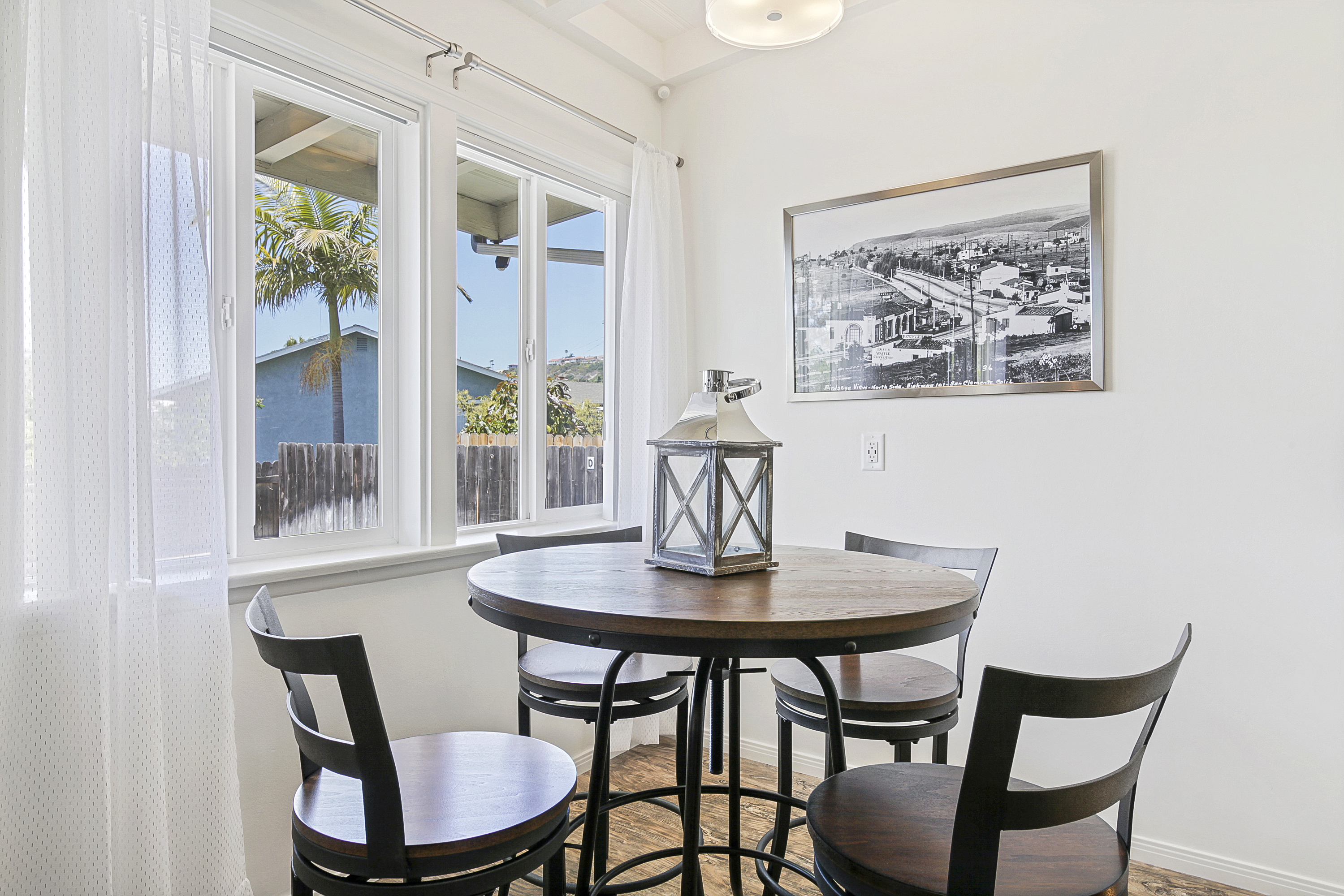 Seaside King 1bd Haven, Pets, Fast Wi-Fi + Parking photo 2