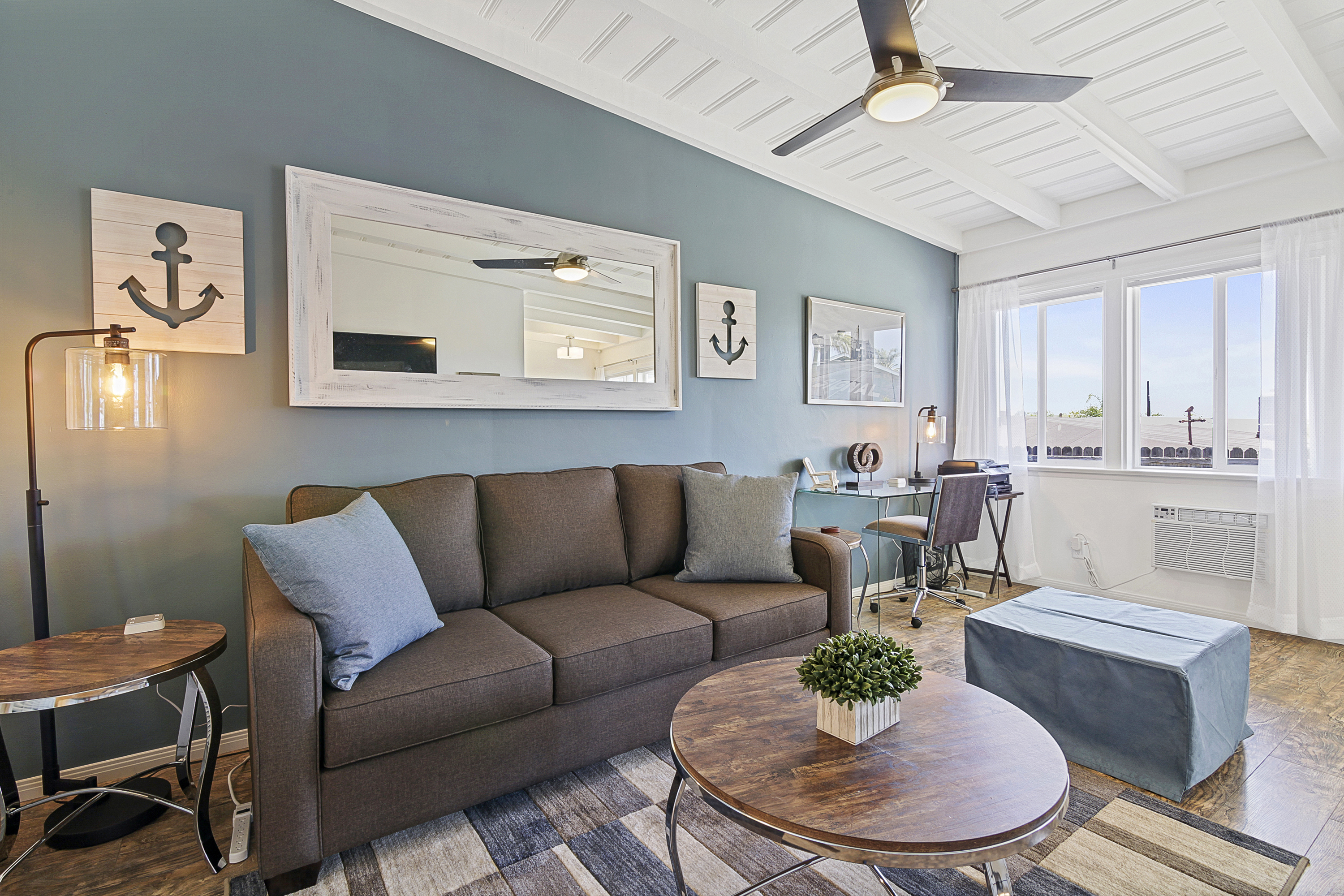 Seaside King 1bd Haven, Pets, Fast Wi-Fi + Parking photo 4