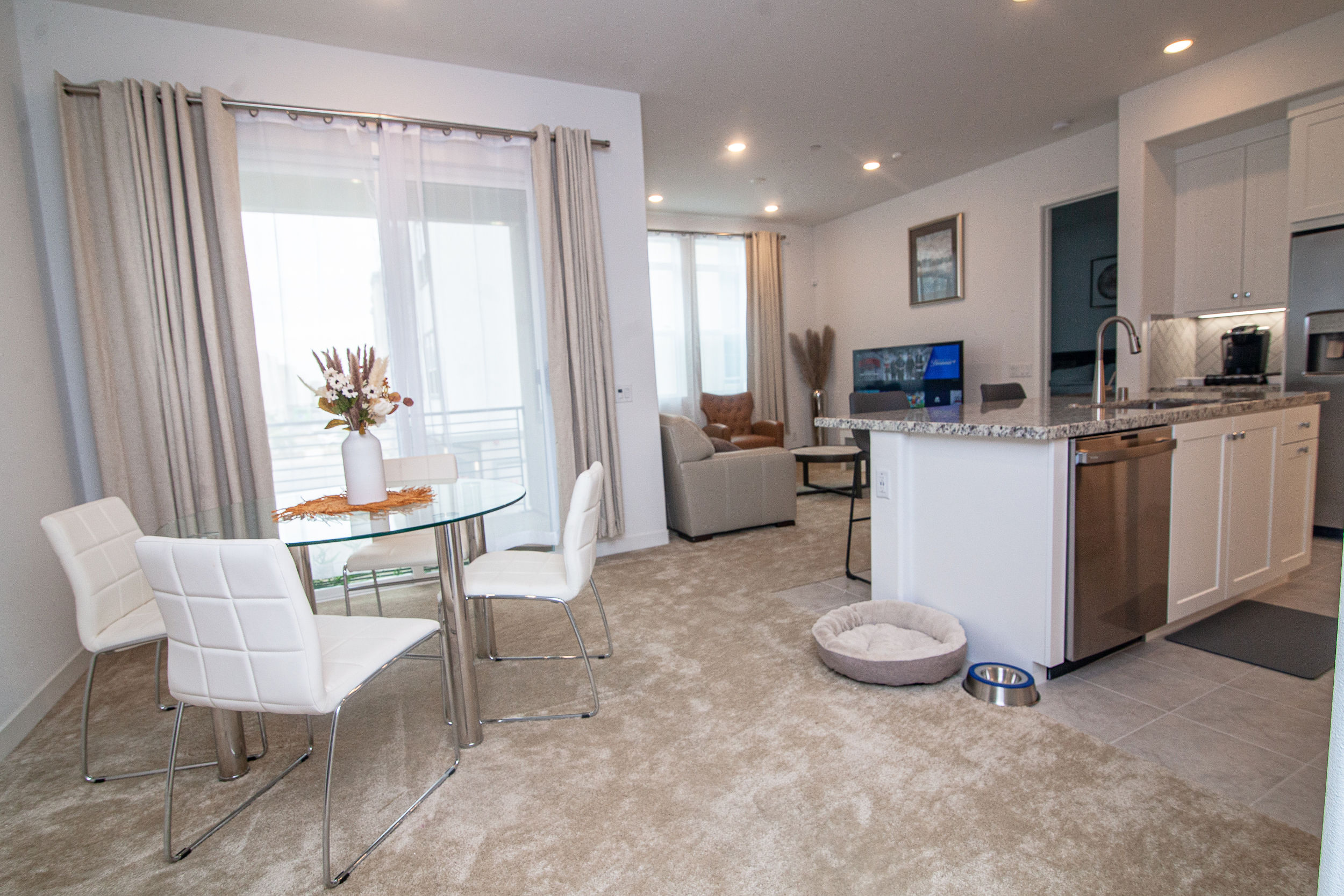 Luxurious condo by six Flags Magic mountain  photo 5