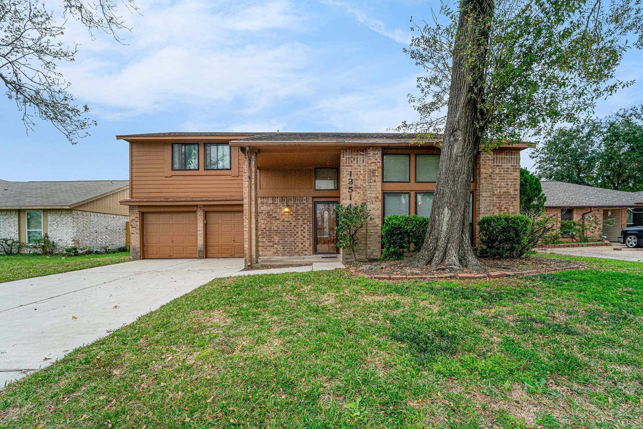 Houston - Spacious 3-Bedroom Home photo 2