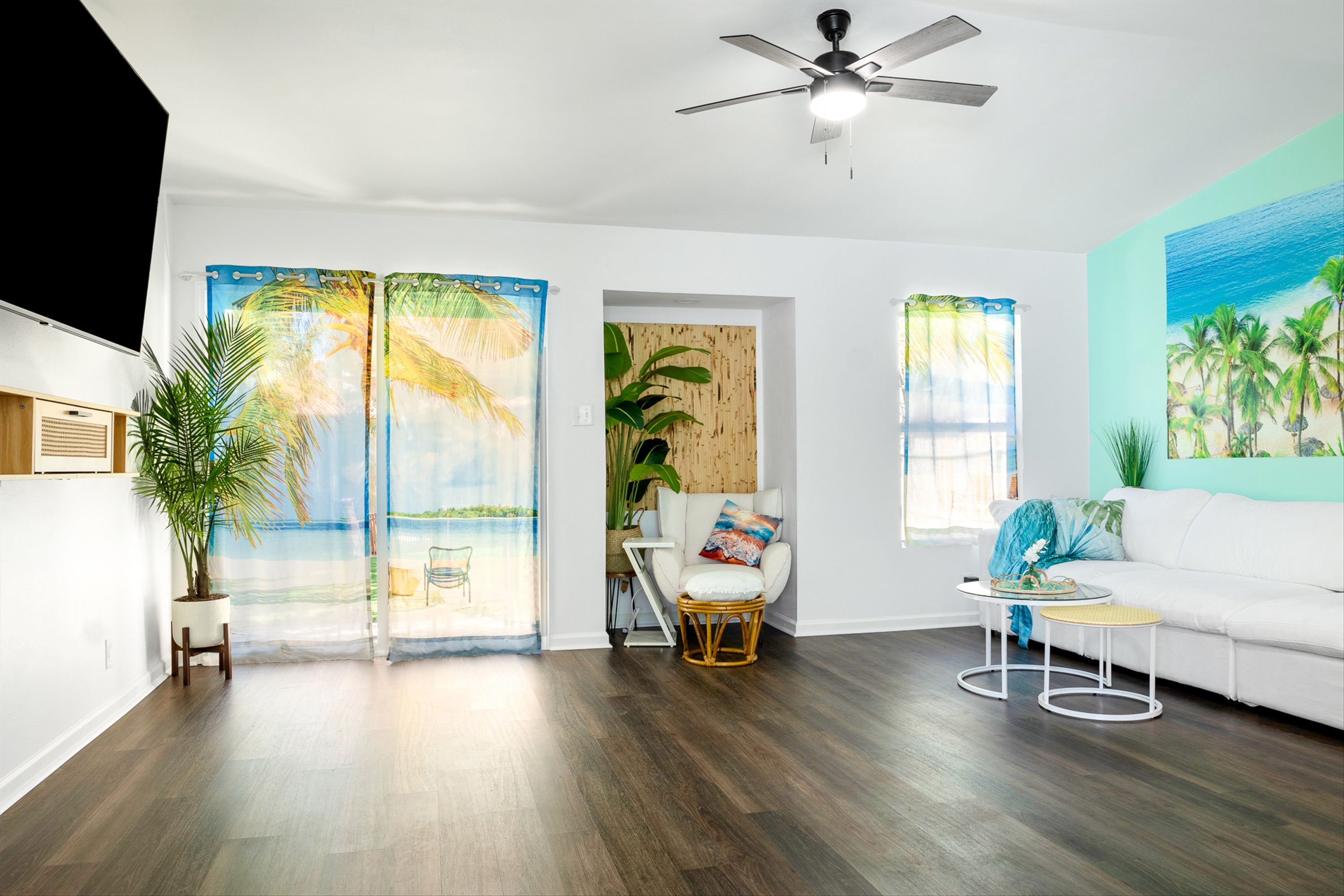 Tropical Oasis for Remote Worker w/ Work Space photo 2
