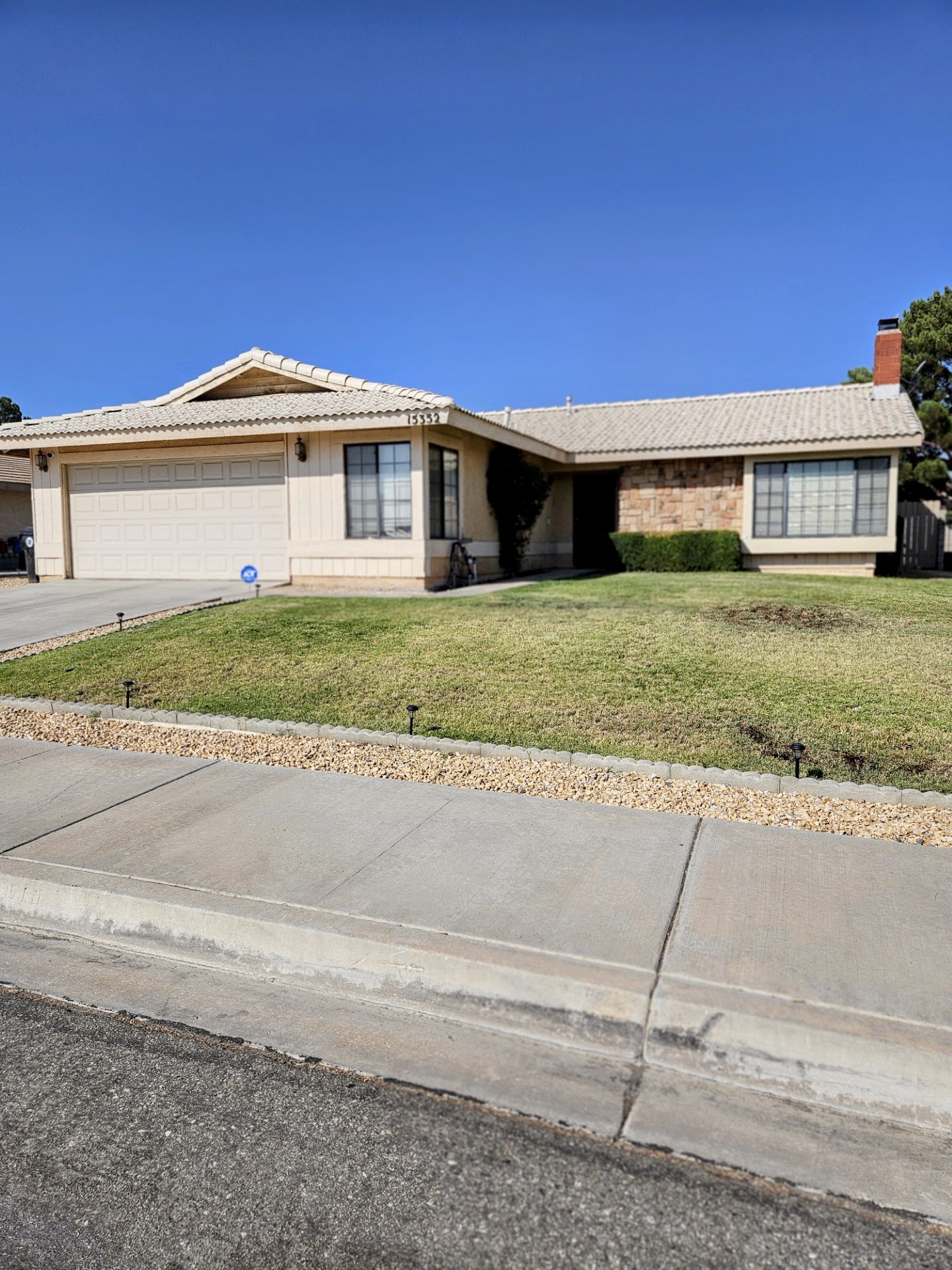 Charming 3 Bedroom Home in Mojave Heights photo 3