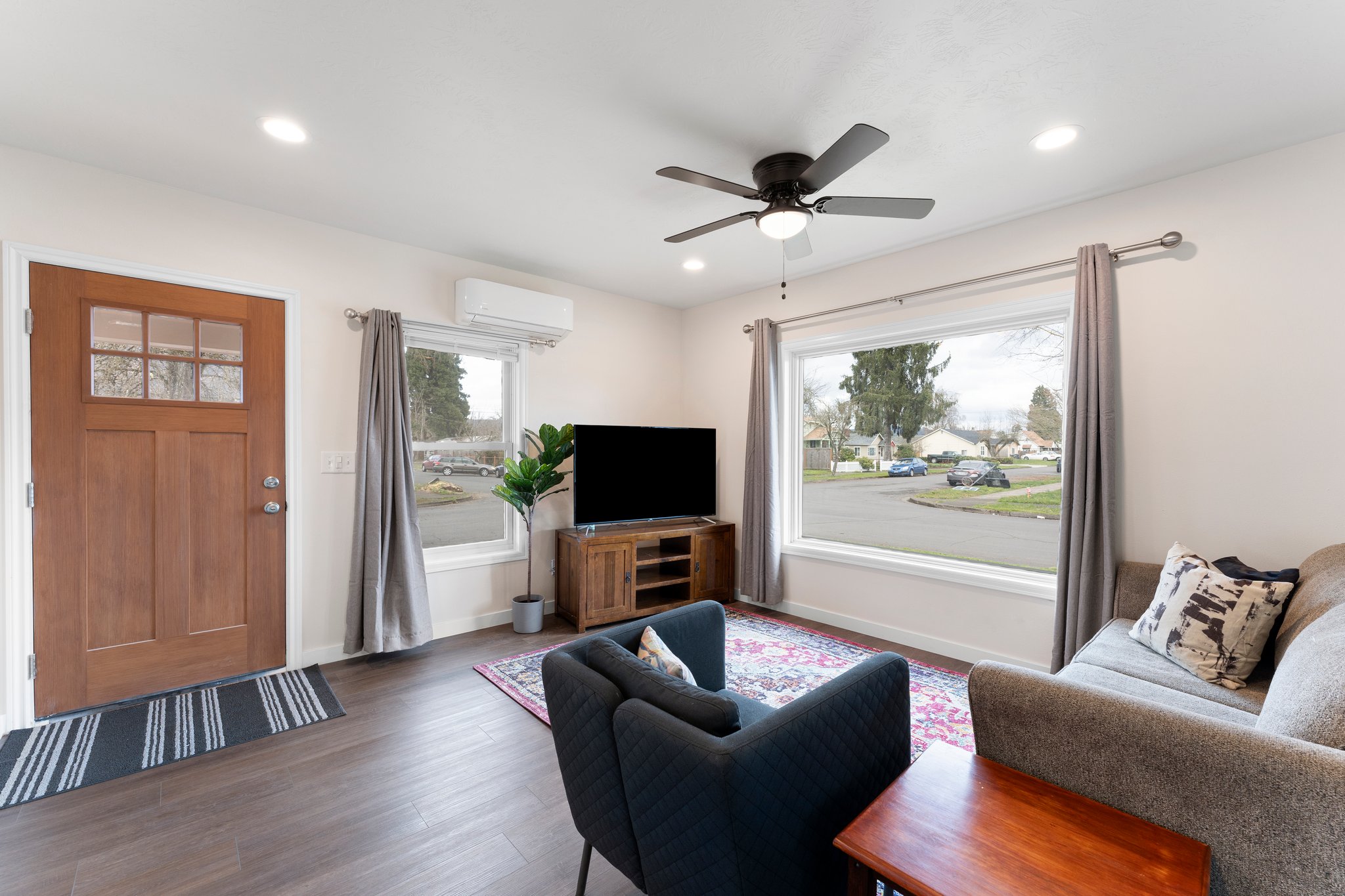 Updated and Cozy 1930's Home photo 4