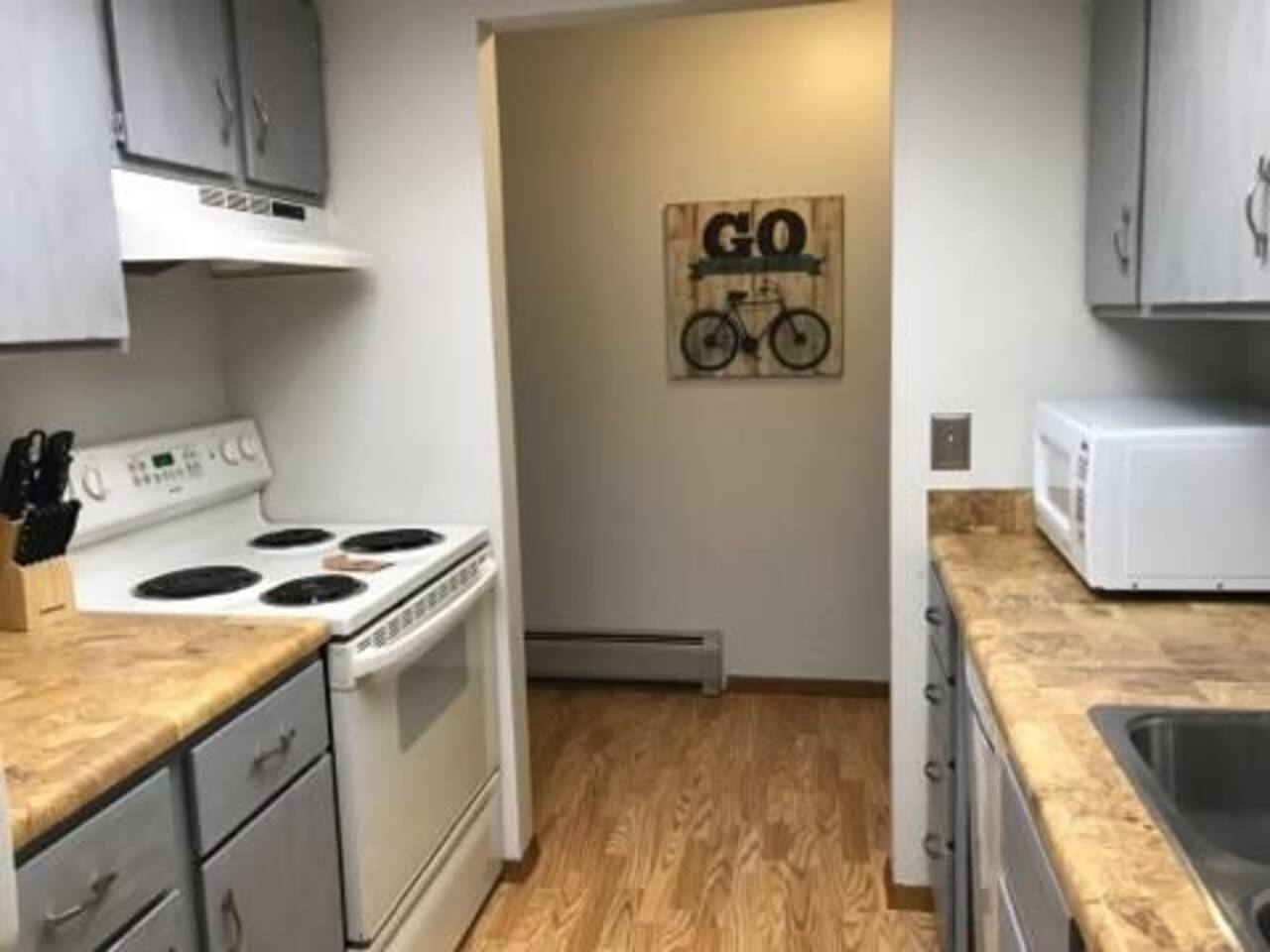 Tomar Park Apts #3 photo 5