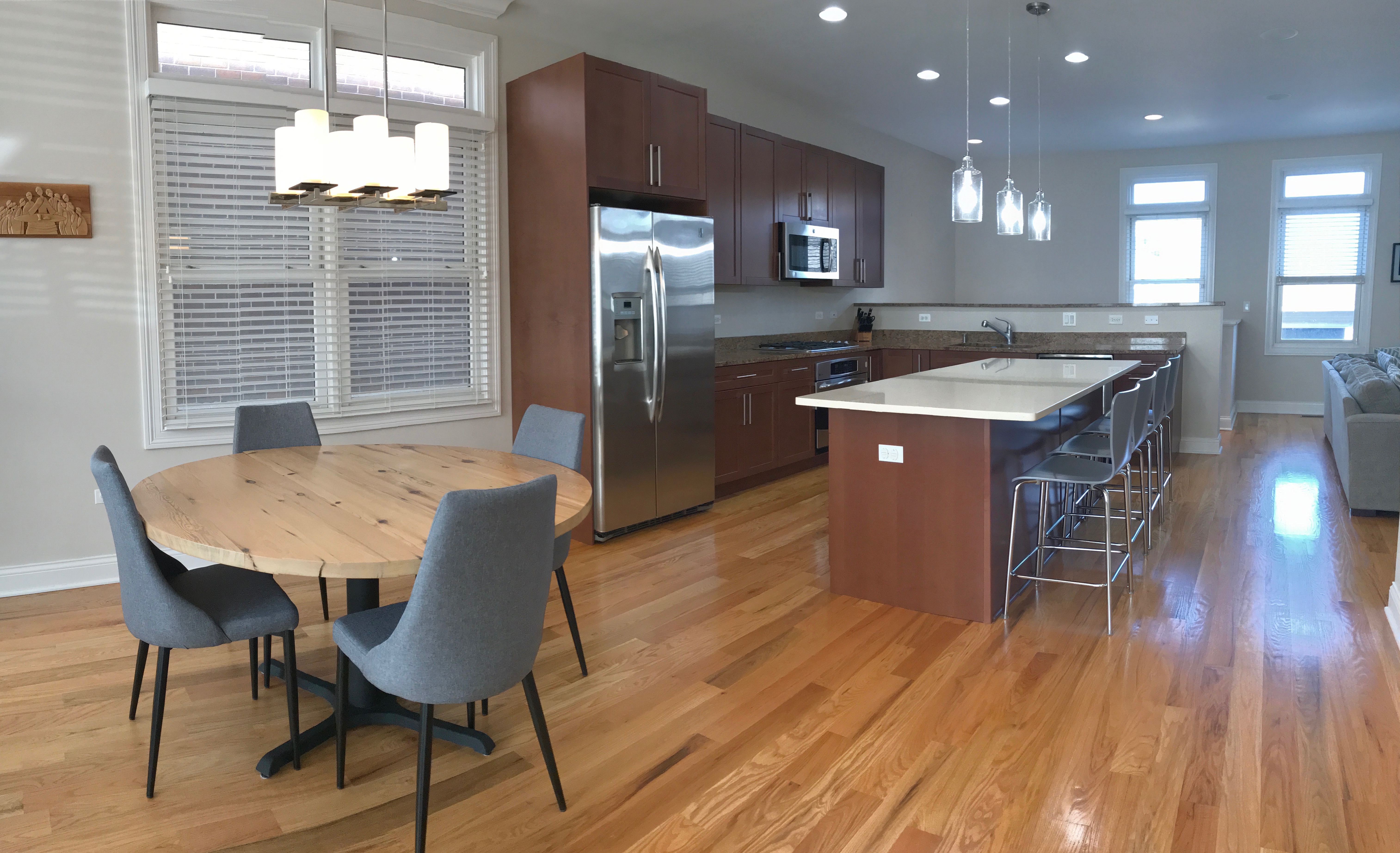 Enjoy Chicago -  Urban Living with a Suburban Feel photo 4