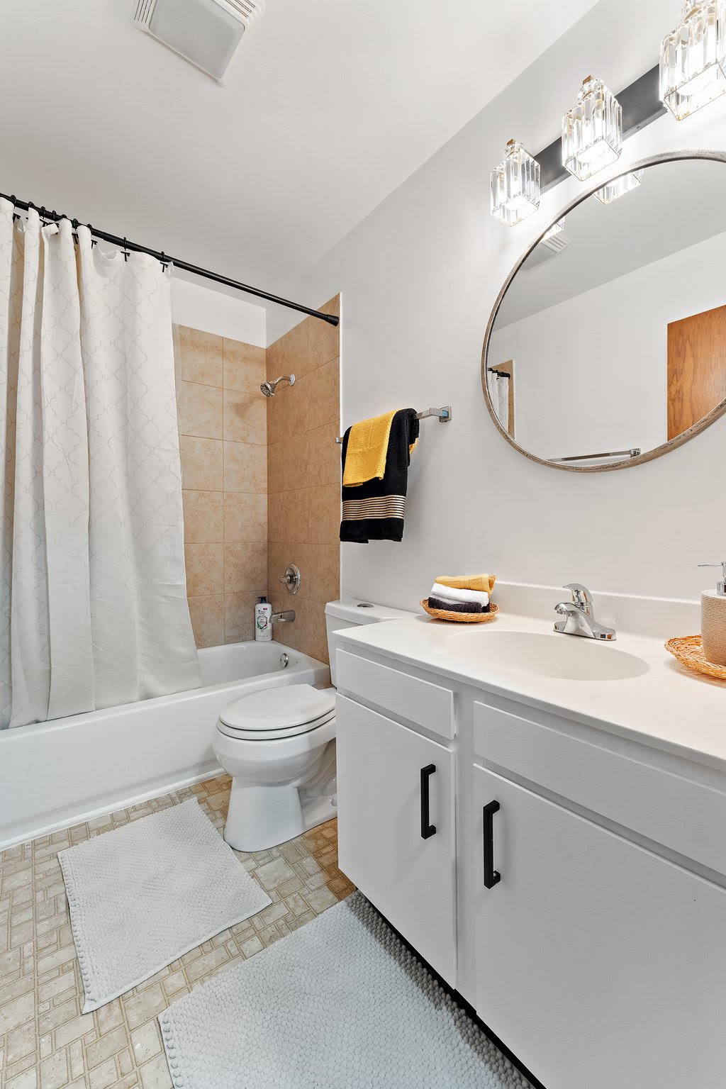 Boho Townhome situated in the central area  photo 4