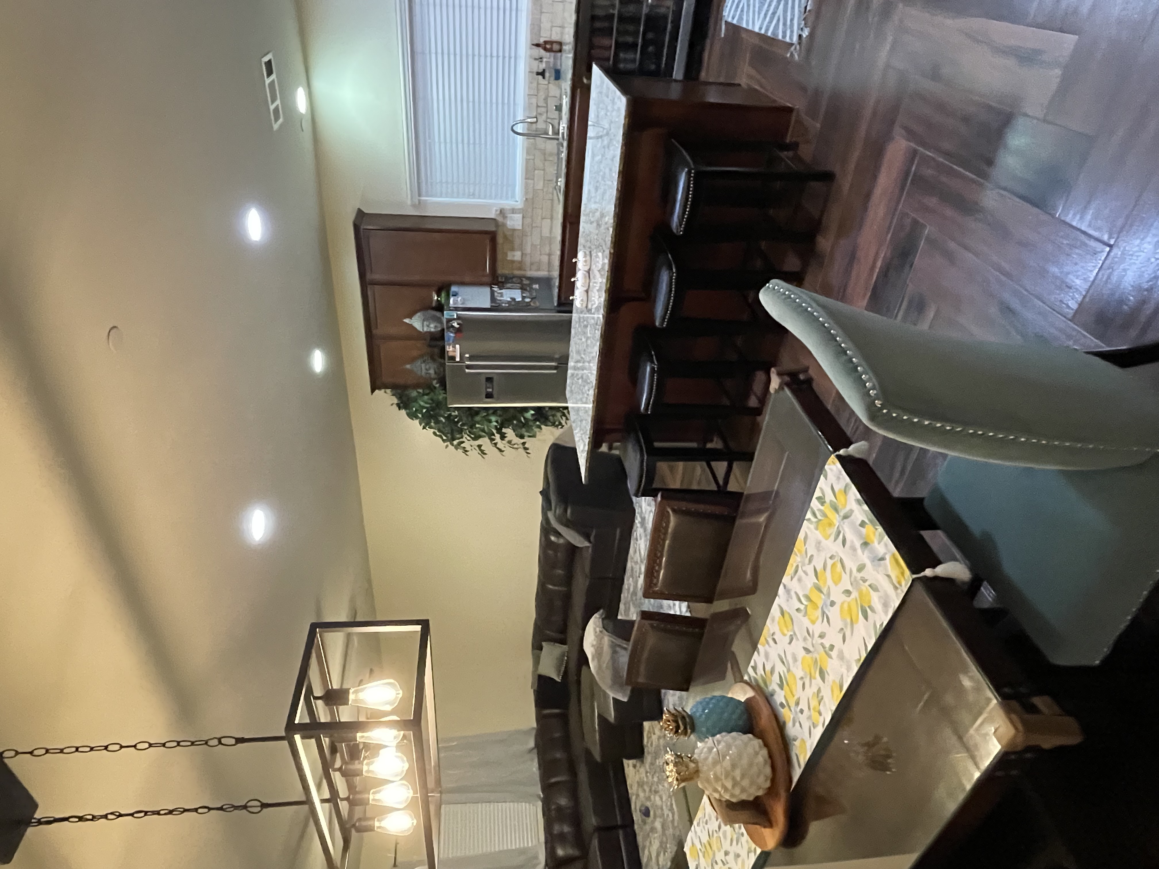 LUXE and Comfy 4-Bed, 2-Bath House photo 5