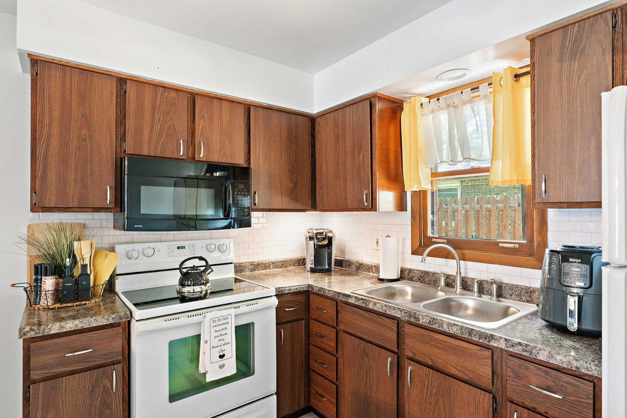Prime Location Townhome in Chesterton IN photo 4