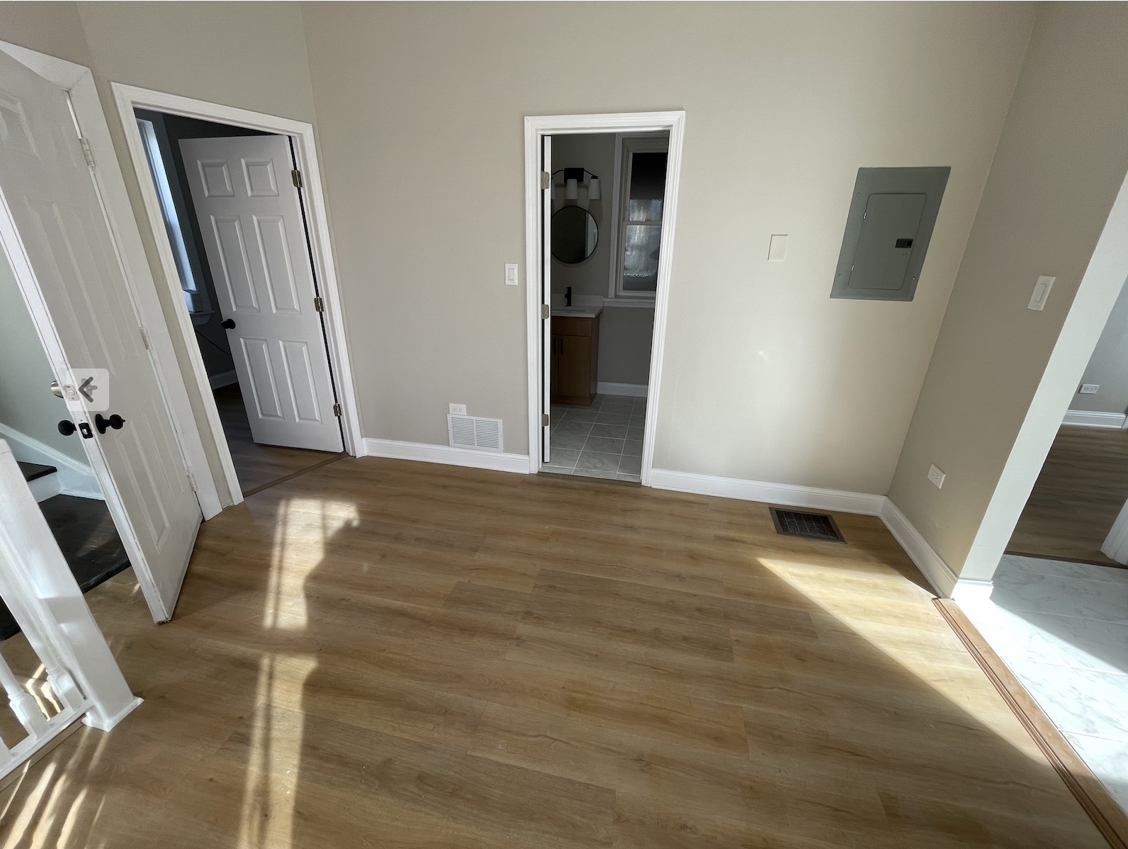 4 Bed Close to the Medical District in Chicago photo 2