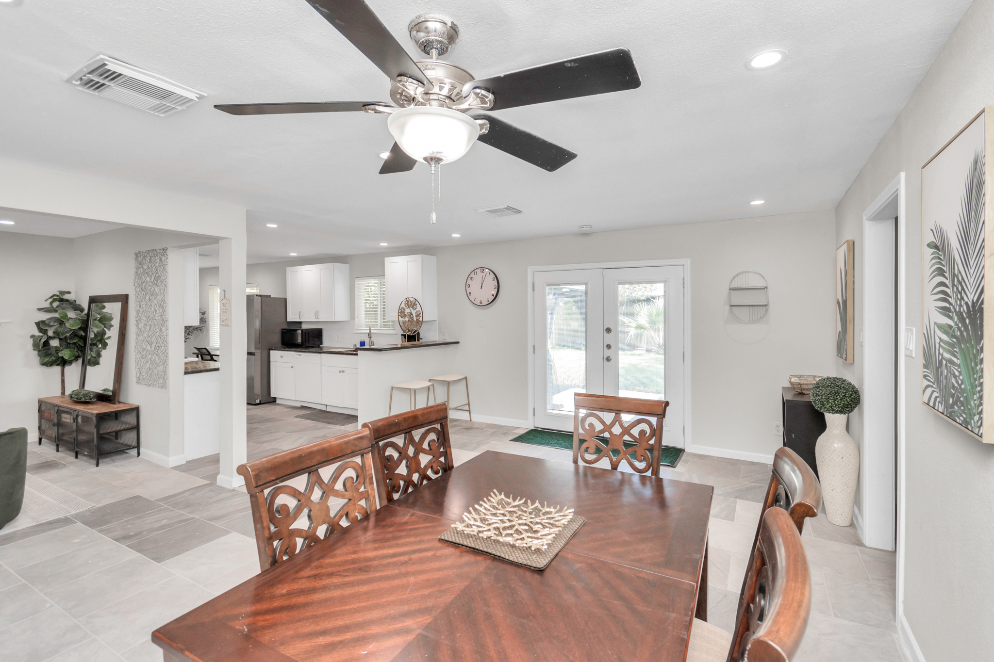 Charming Home mins from Galleria, Med Center & NRG photo 5